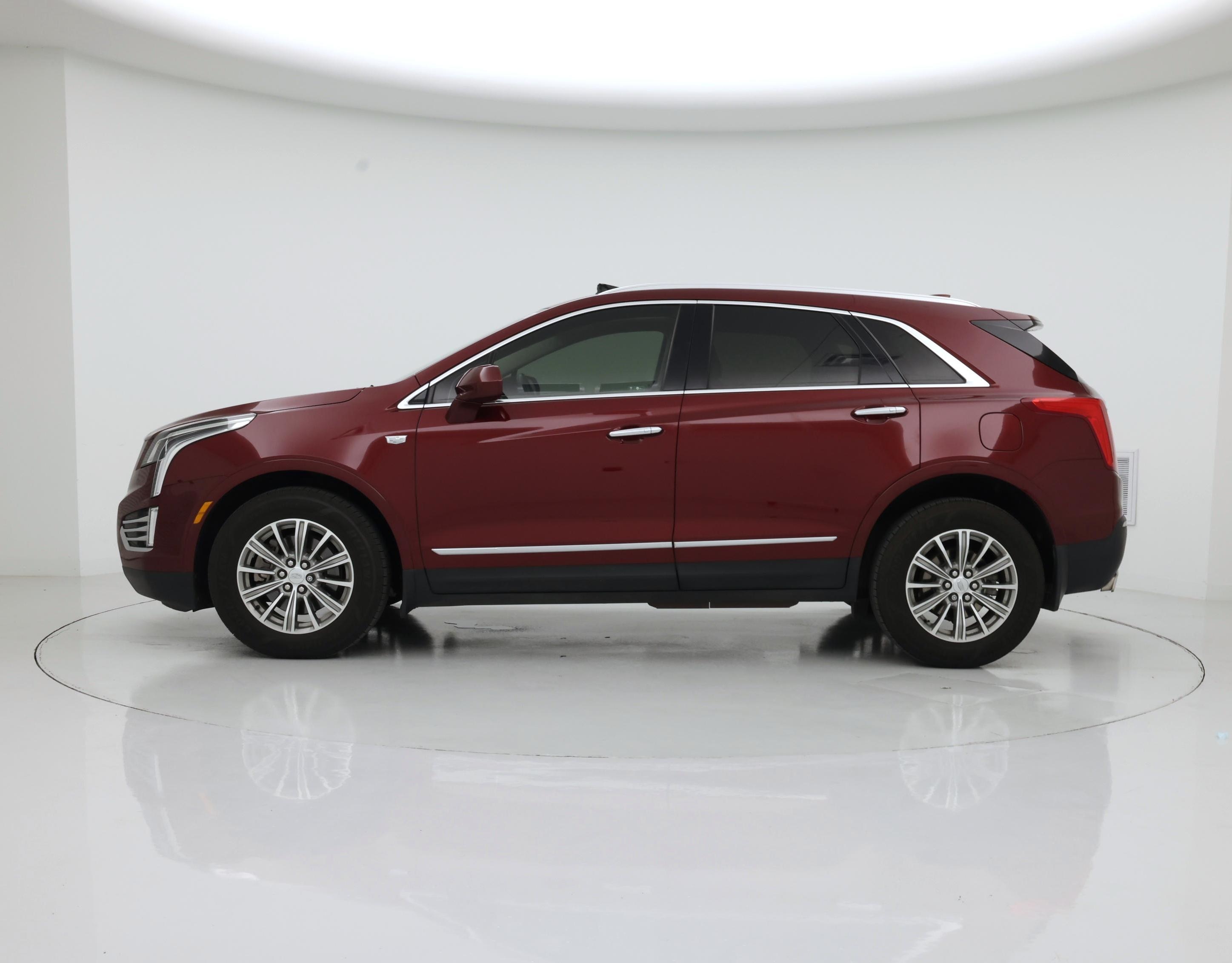 Thumbnail: 2018 Cadillac XT5 - 3