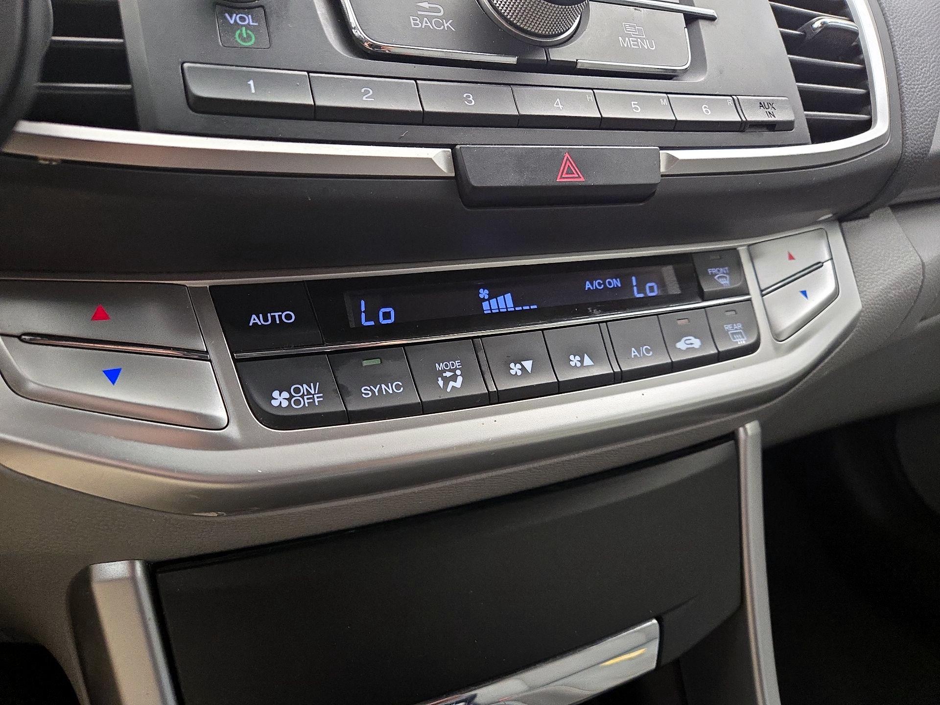 Thumbnail: 2015 Honda Accord - 16