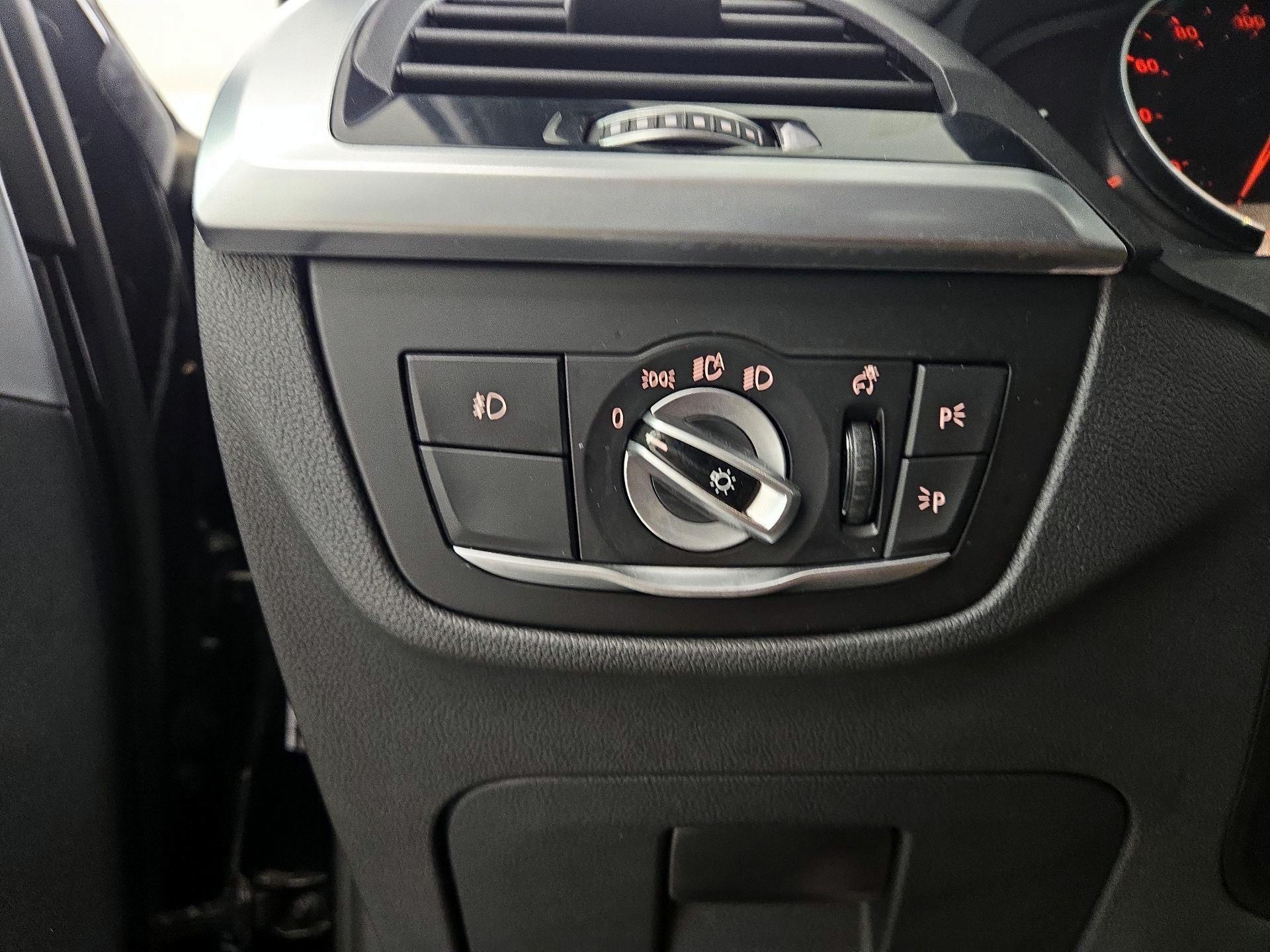 Thumbnail: 2021 BMW X3 - 11