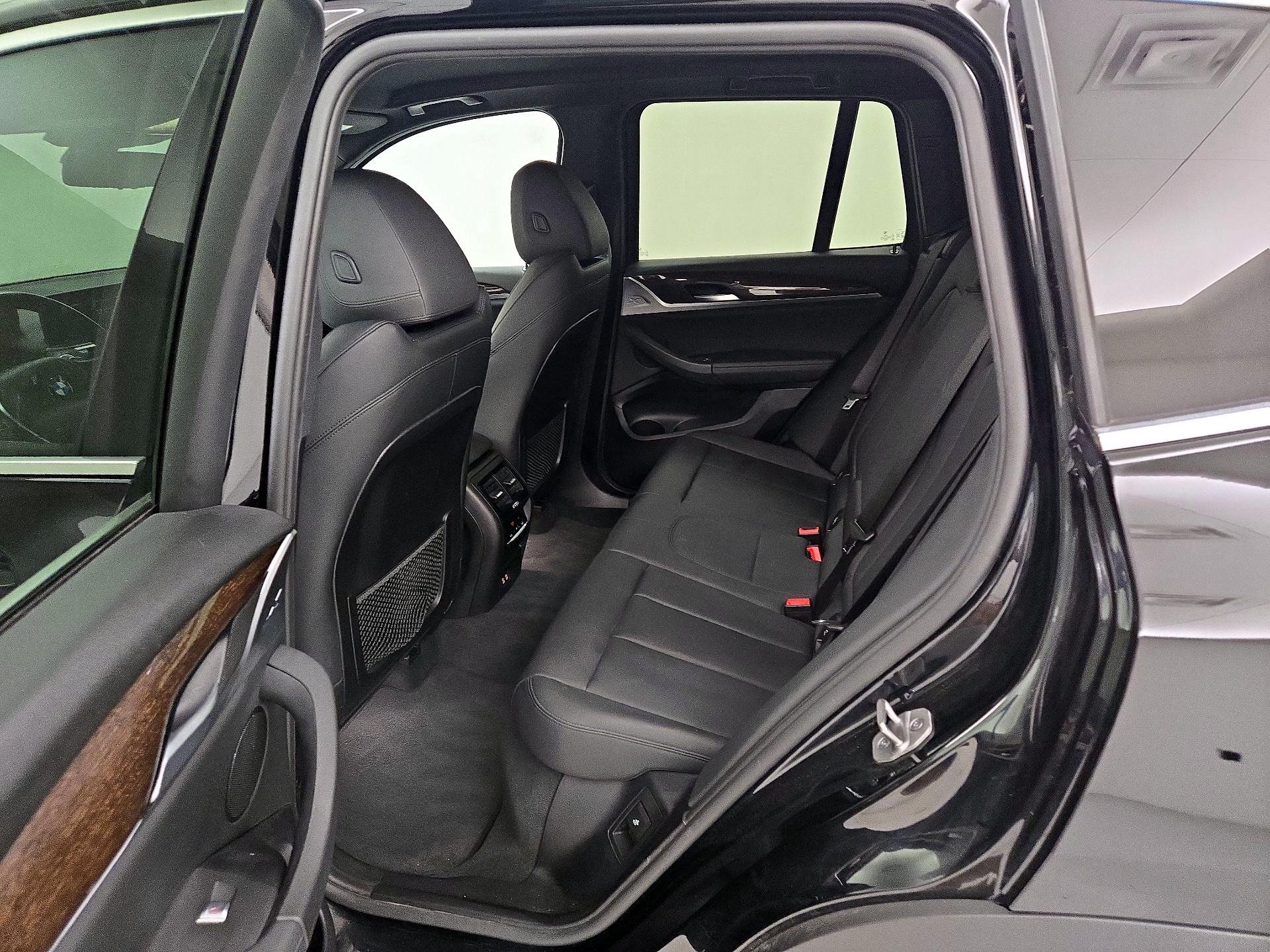 Thumbnail: 2021 BMW X3 - 18