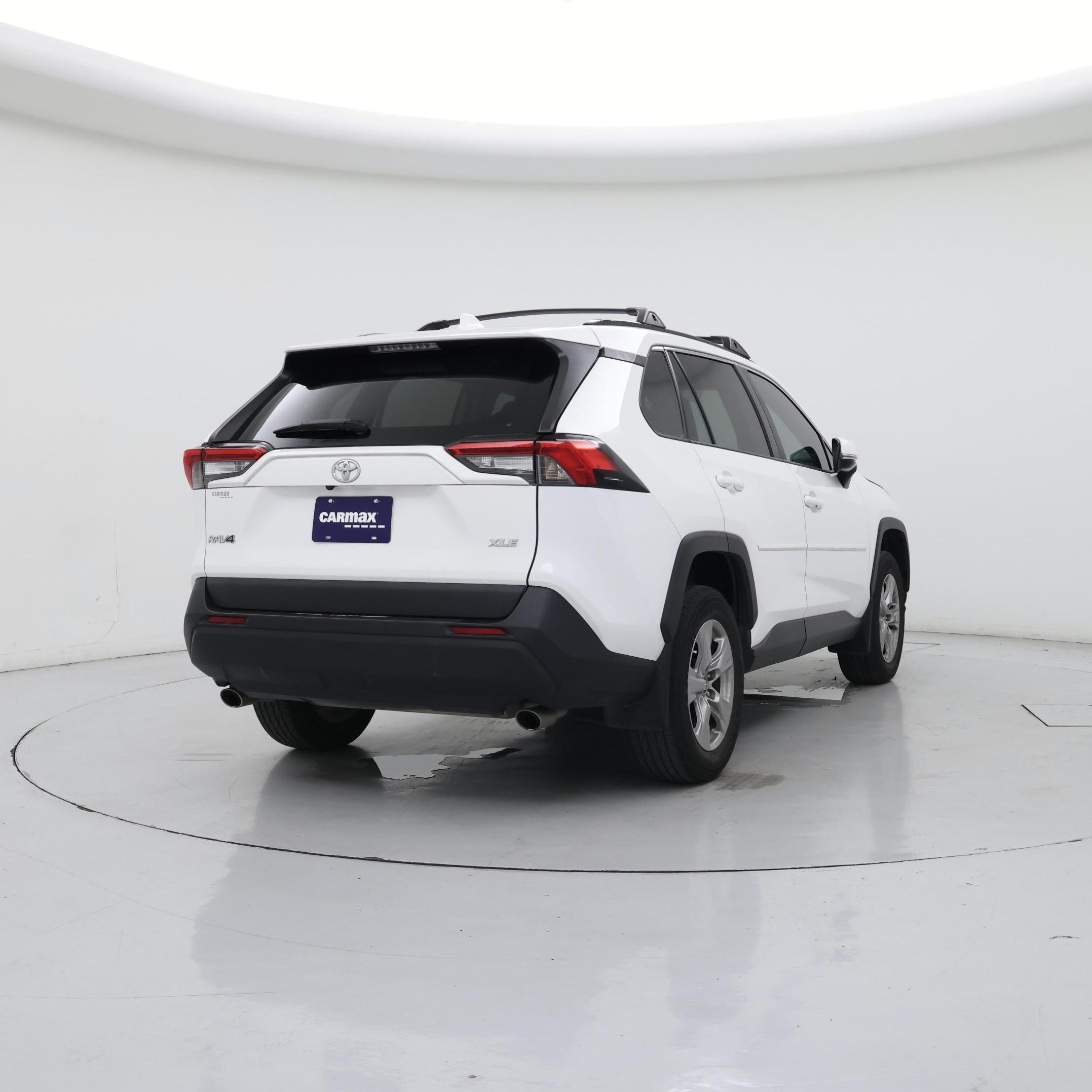 Thumbnail: 2023 Toyota RAV4 - 8