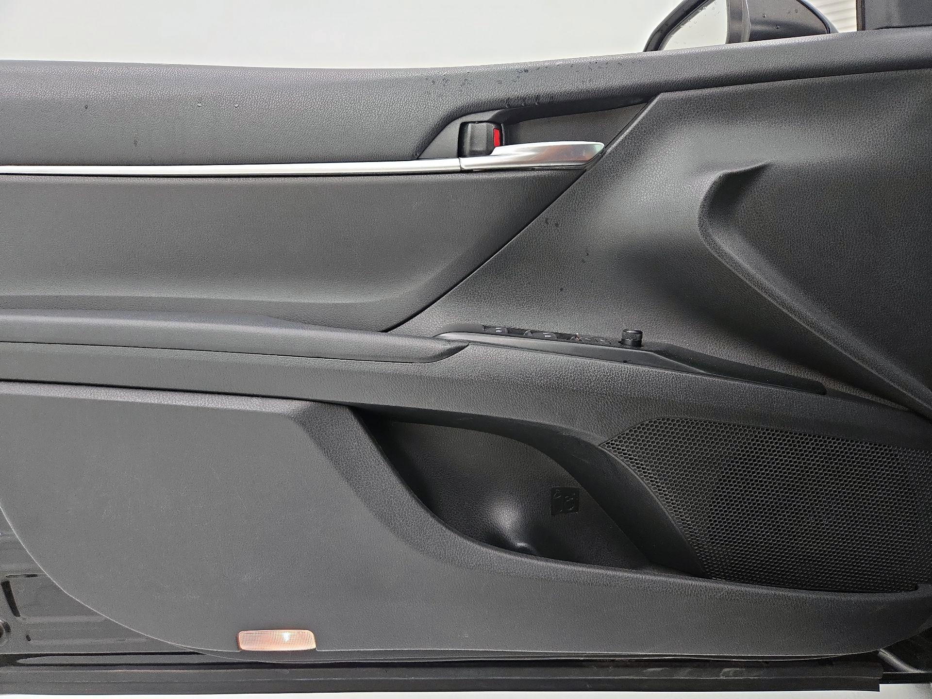 Thumbnail: 2018 Toyota Camry - 12