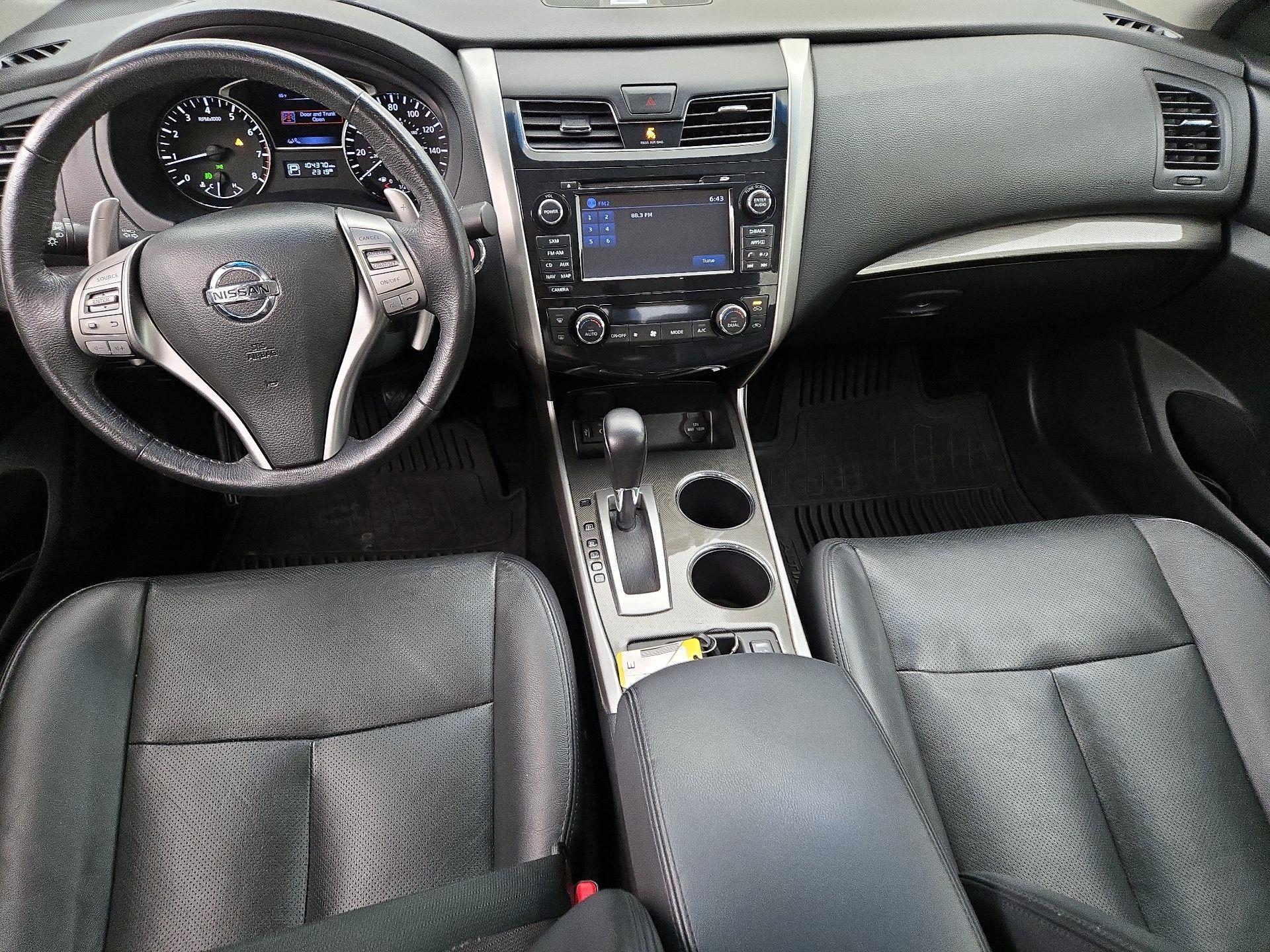 Thumbnail: 2015 Nissan Altima - 9