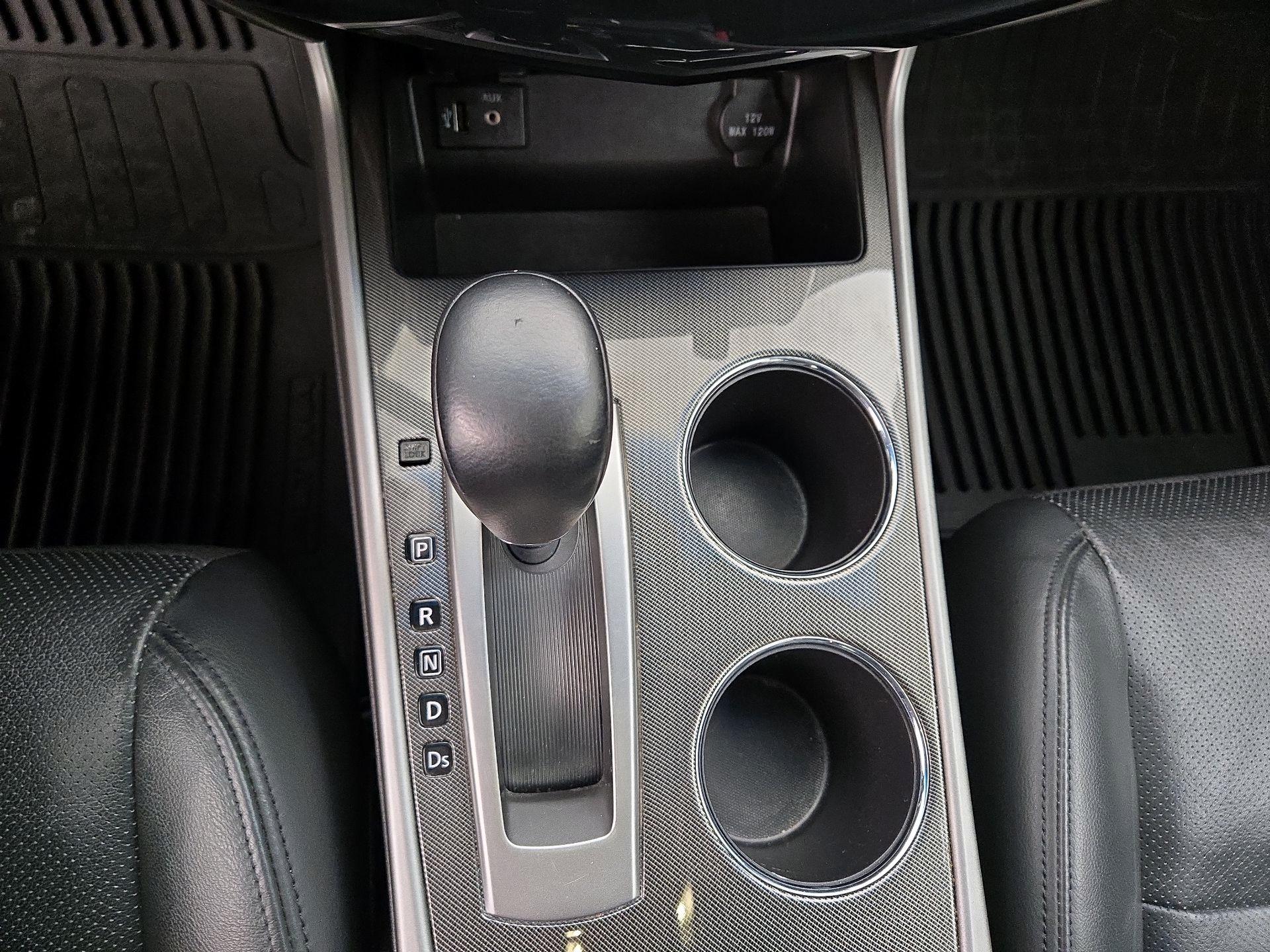 Thumbnail: 2015 Nissan Altima - 17