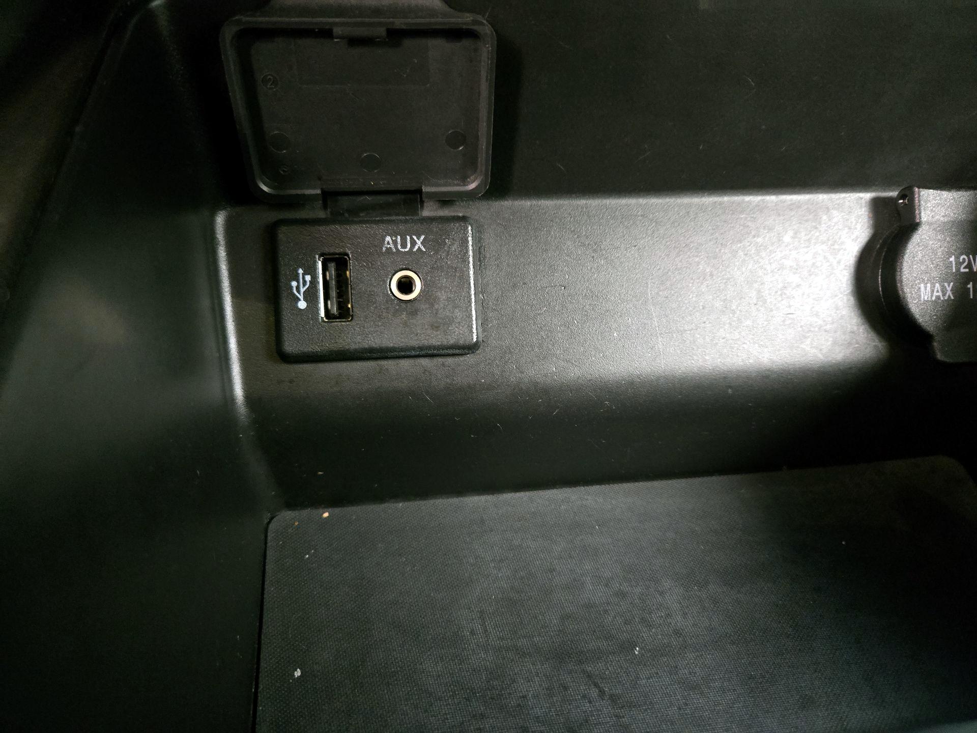 Thumbnail: 2015 Nissan Altima - 18