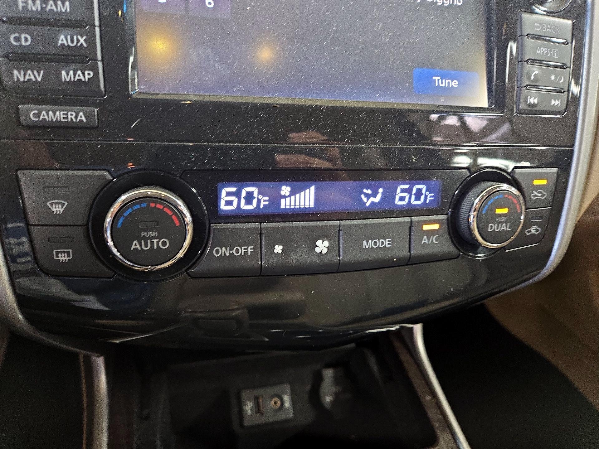 Thumbnail: 2014 Nissan Altima - 17