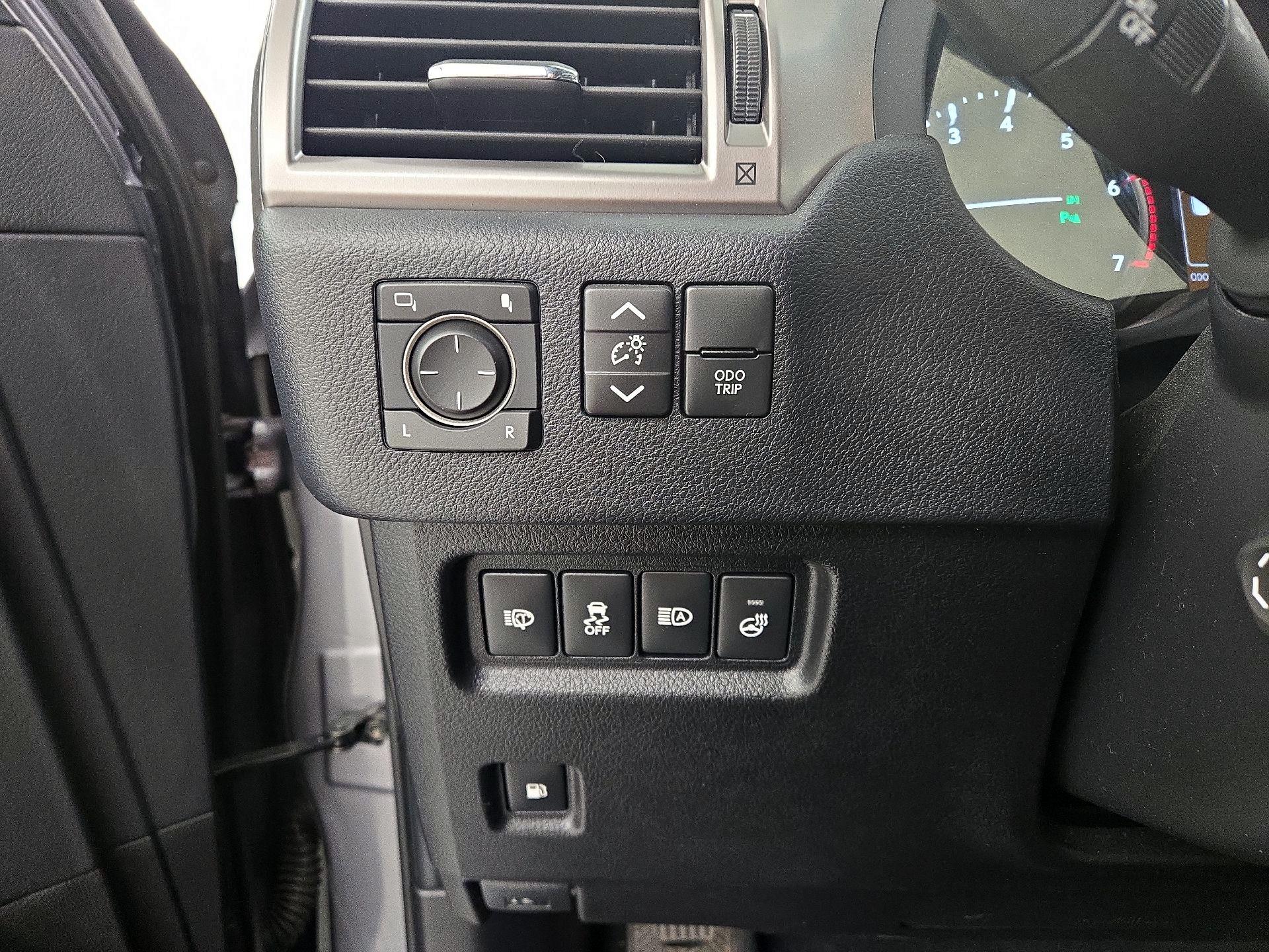 Thumbnail: 2023 Lexus GX - 11