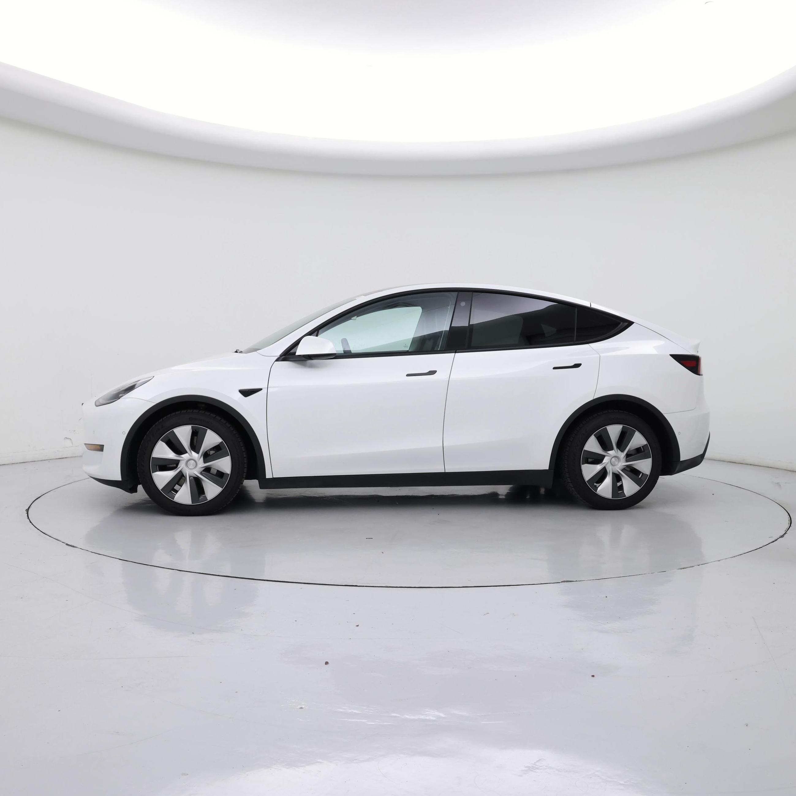 Thumbnail: 2022 Tesla Model Y - 3