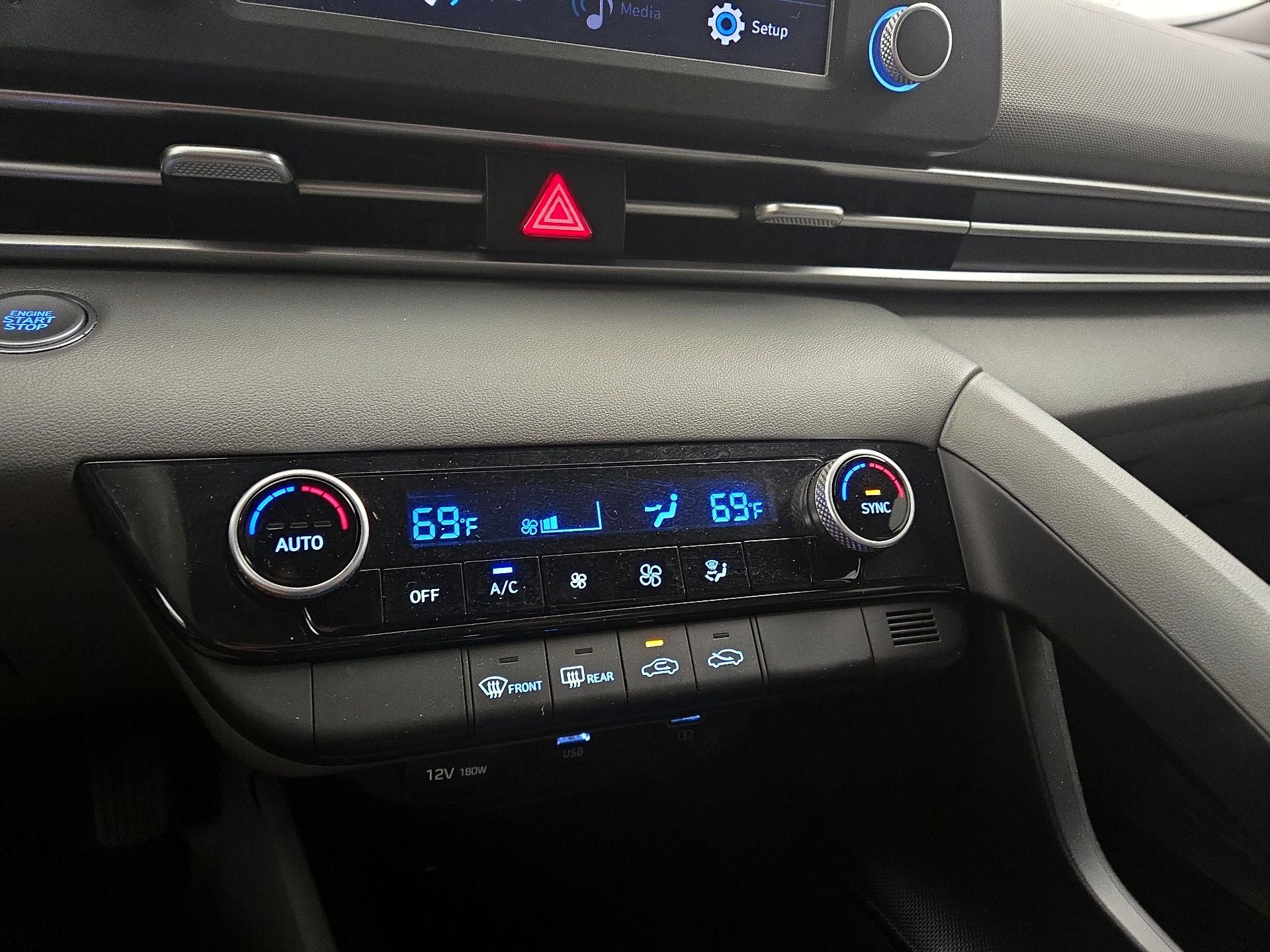 Thumbnail: 2022 Hyundai Elantra - 14