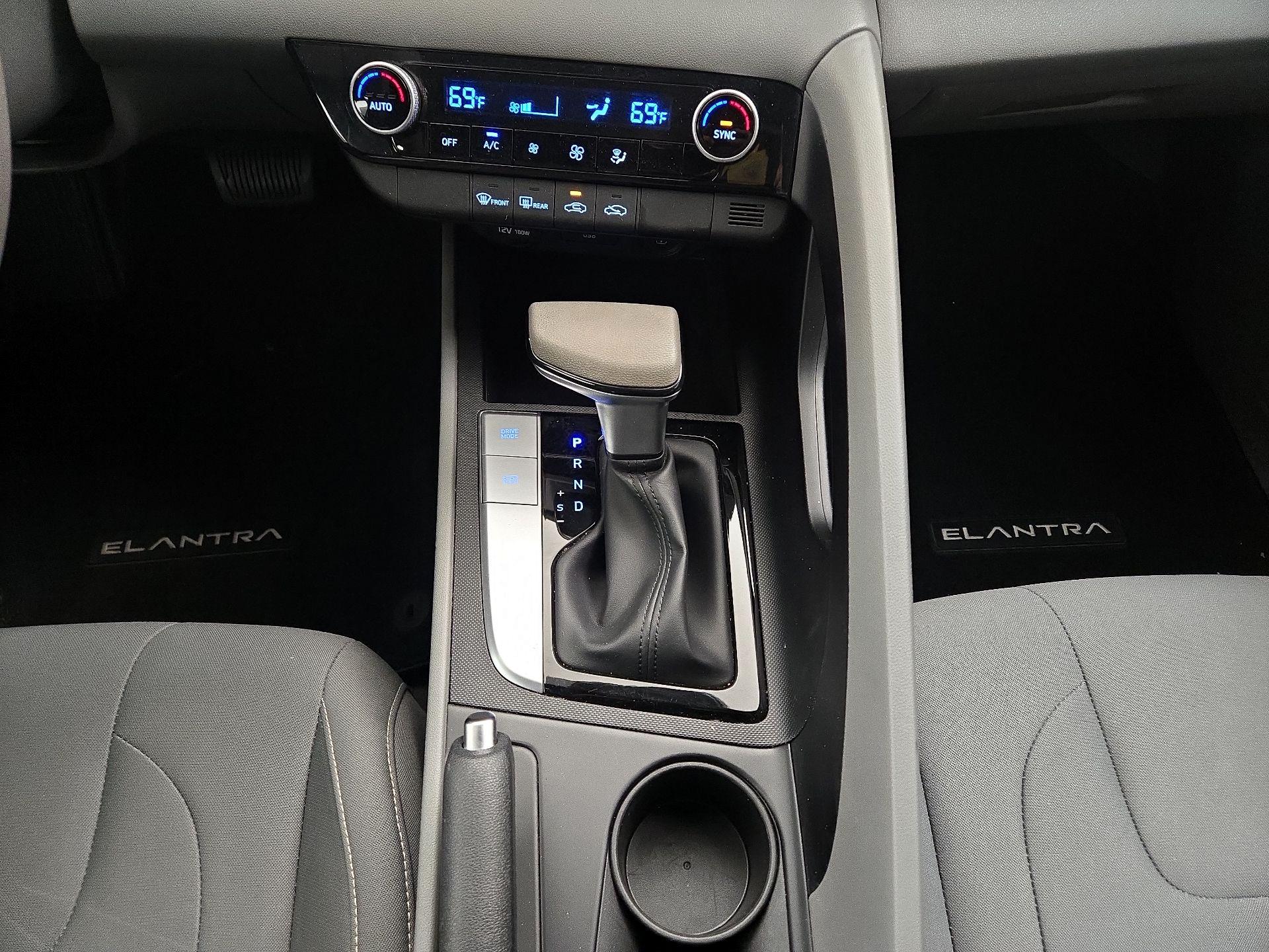 Thumbnail: 2022 Hyundai Elantra - 15