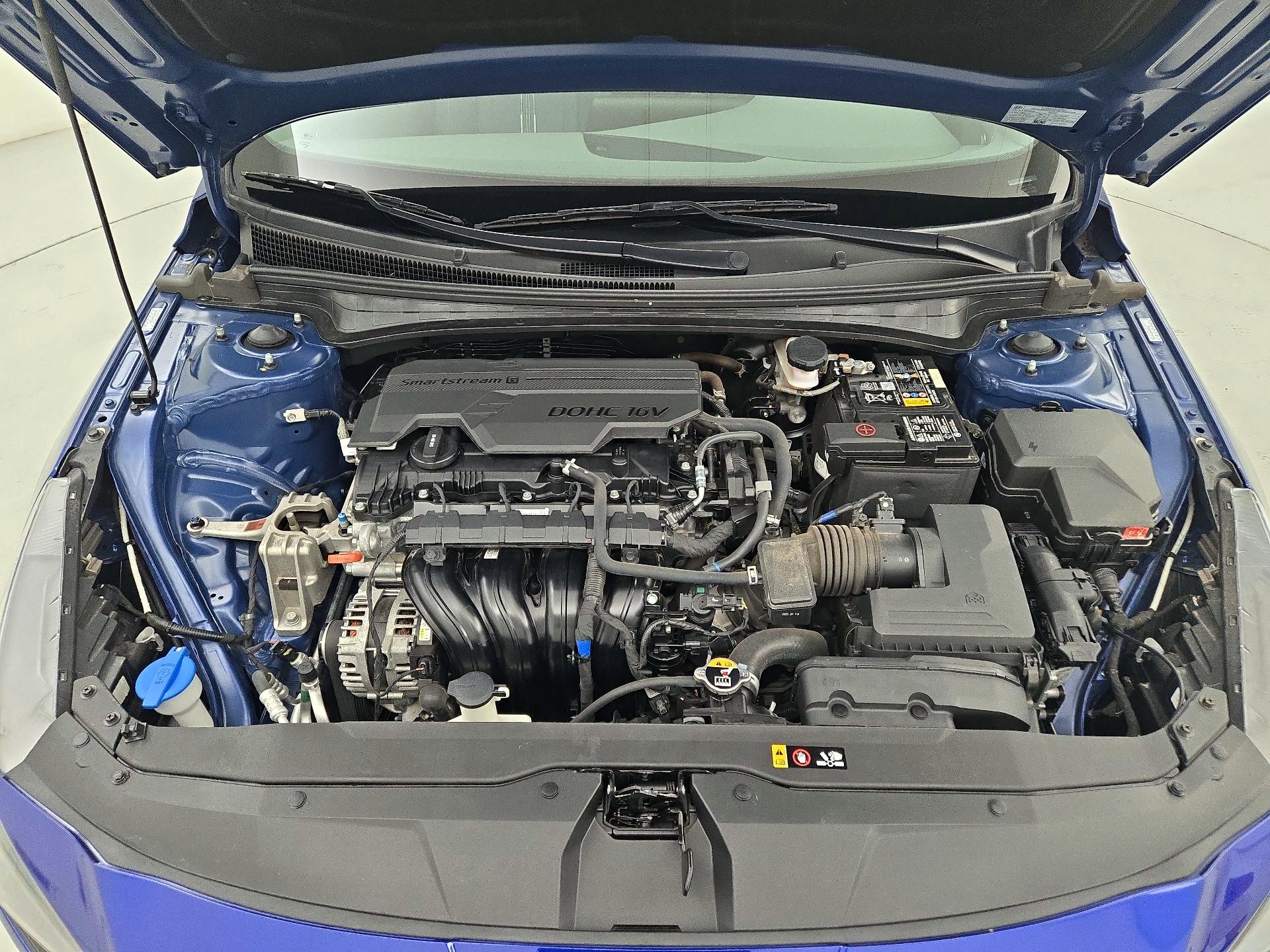 Thumbnail: 2022 Hyundai Elantra - 20