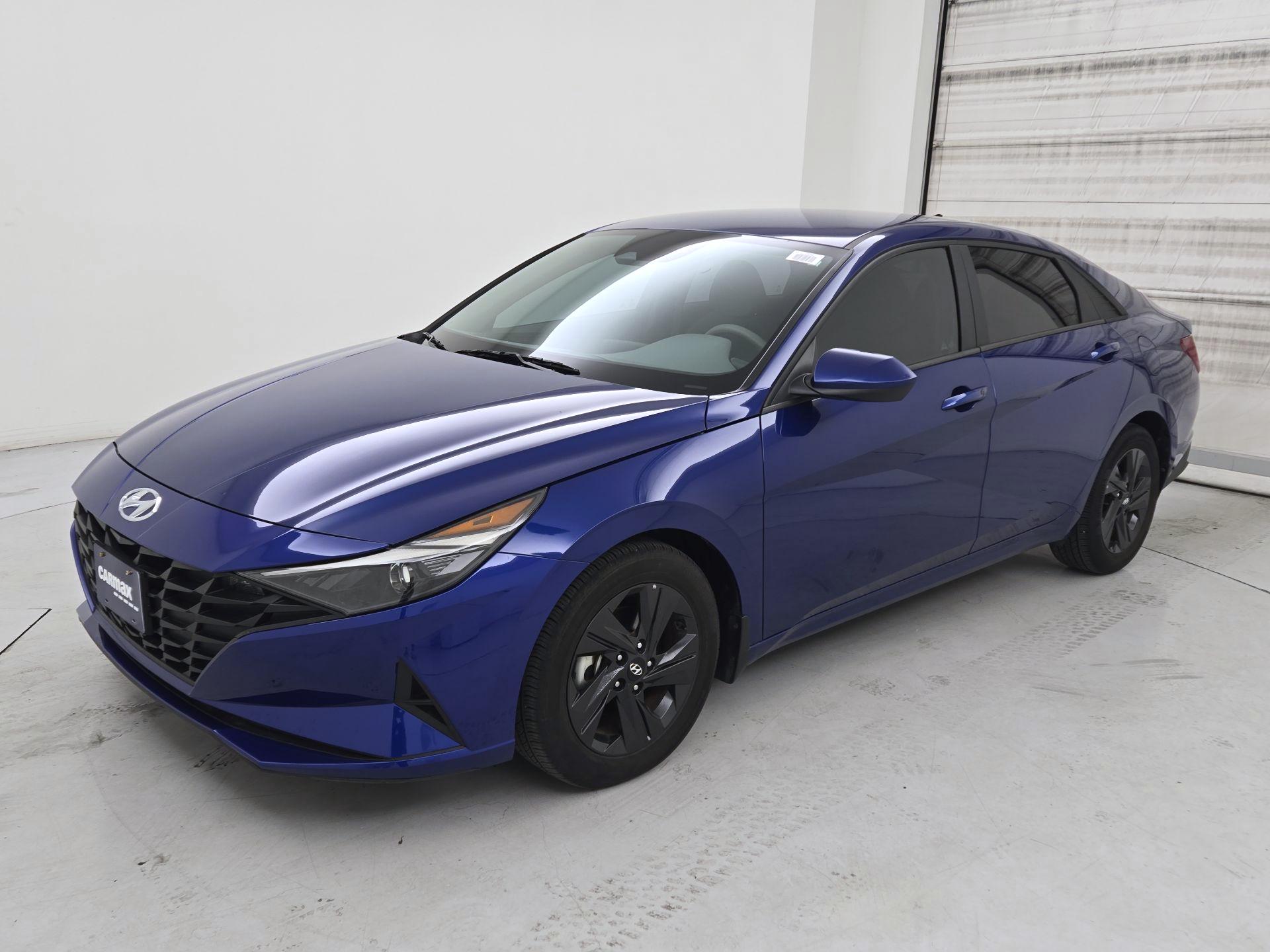 Thumbnail: 2022 Hyundai Elantra - 3