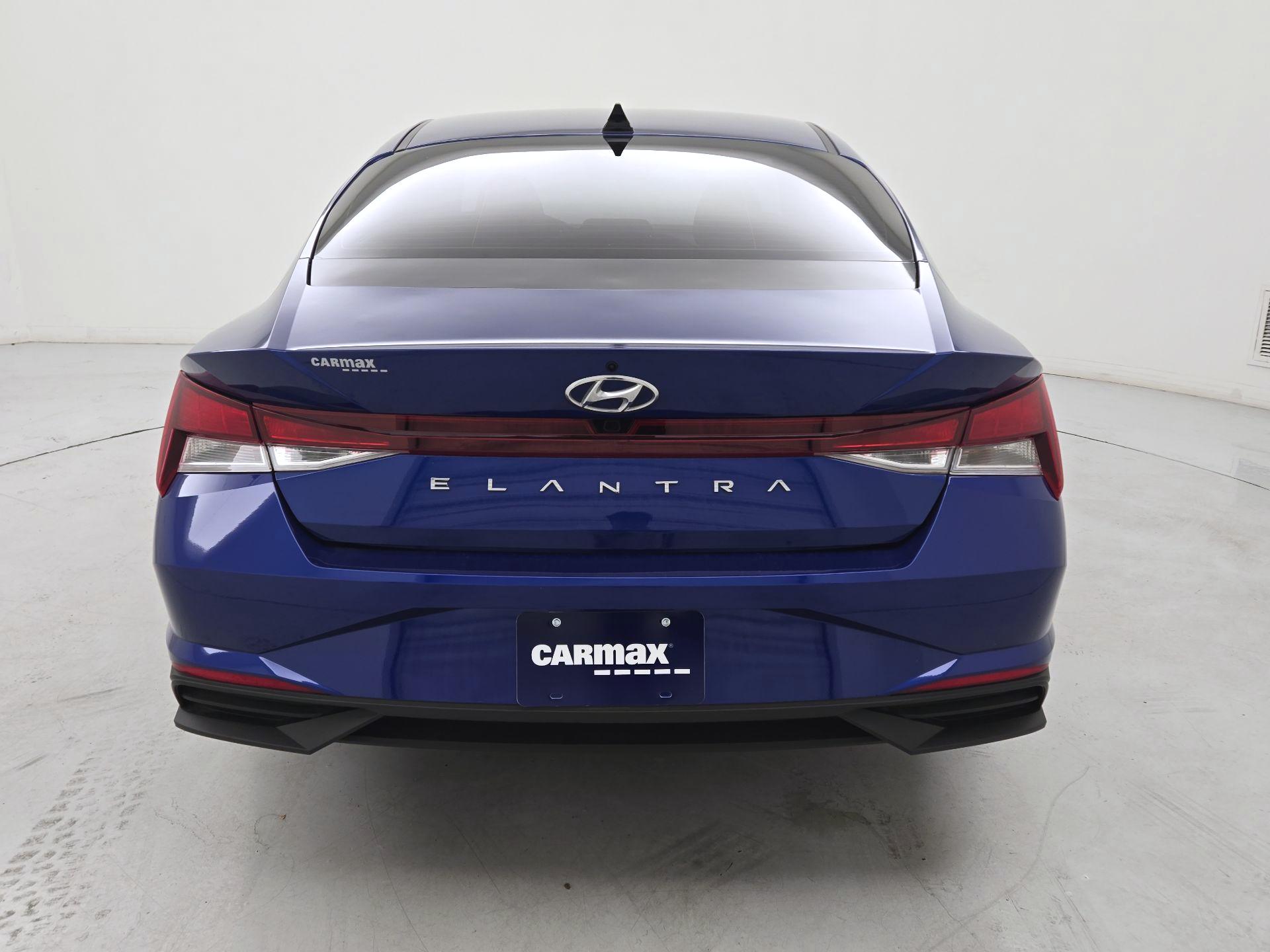Thumbnail: 2022 Hyundai Elantra - 6