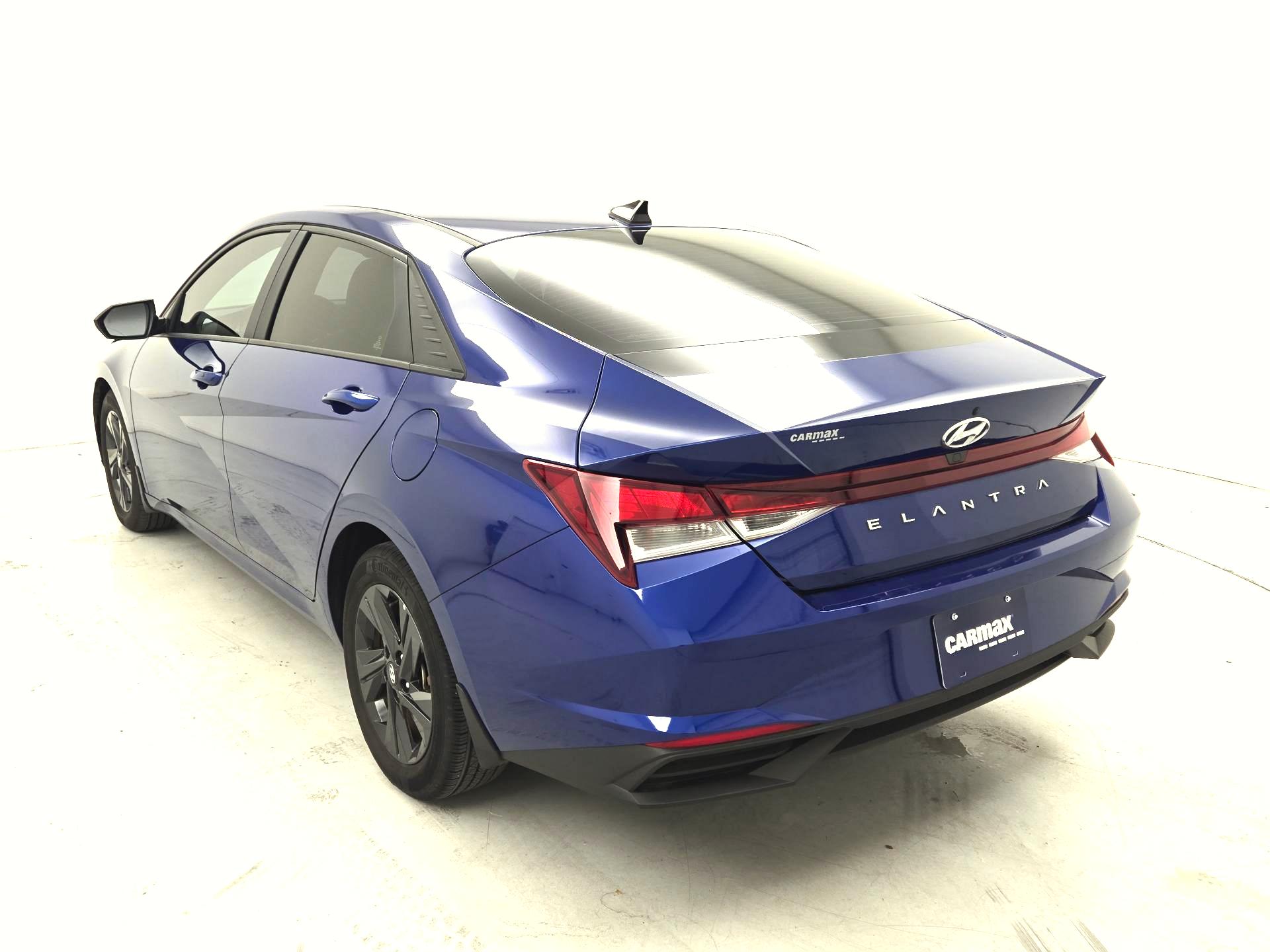Thumbnail: 2022 Hyundai Elantra - 7