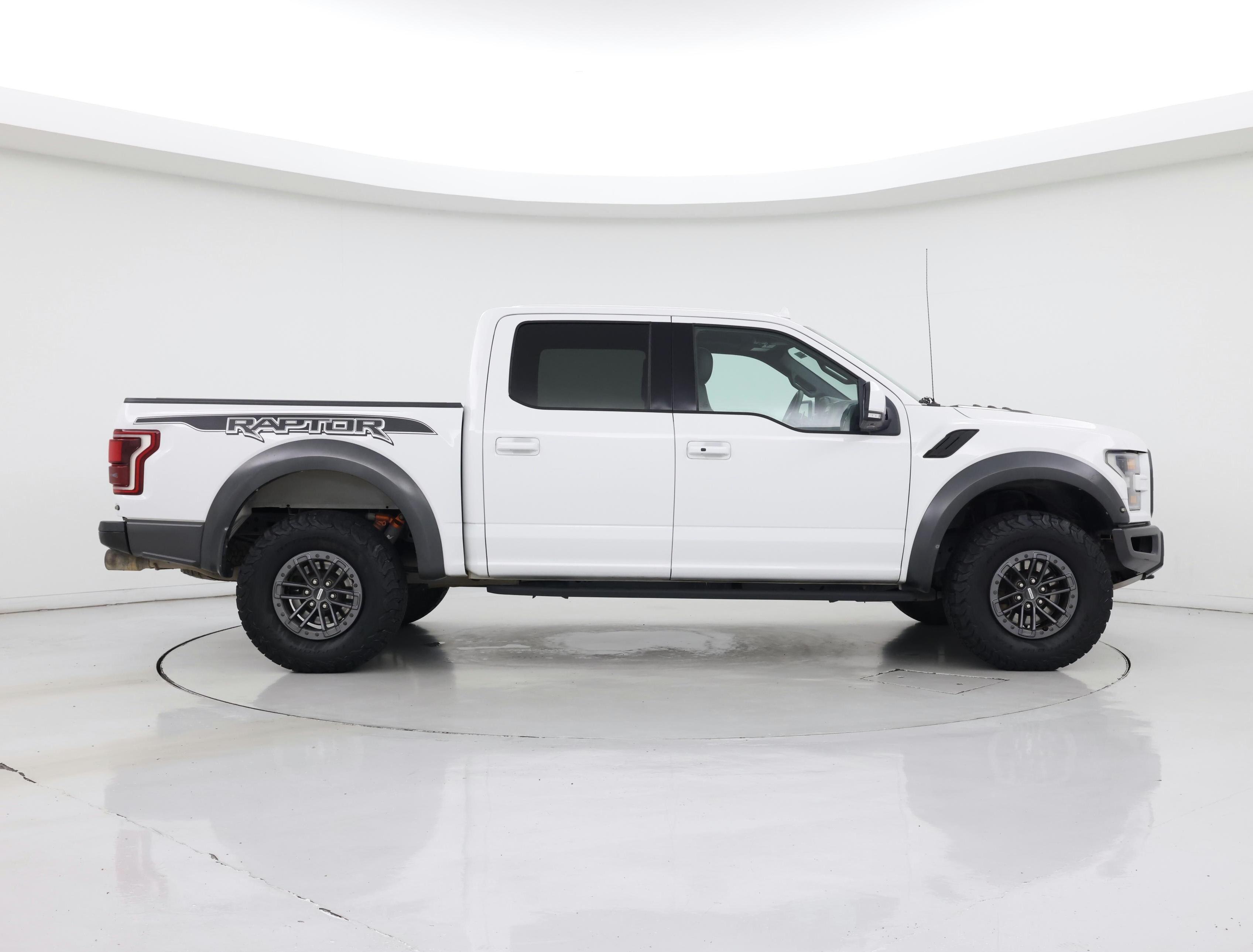 Thumbnail: 2019 Ford F-150 - 7