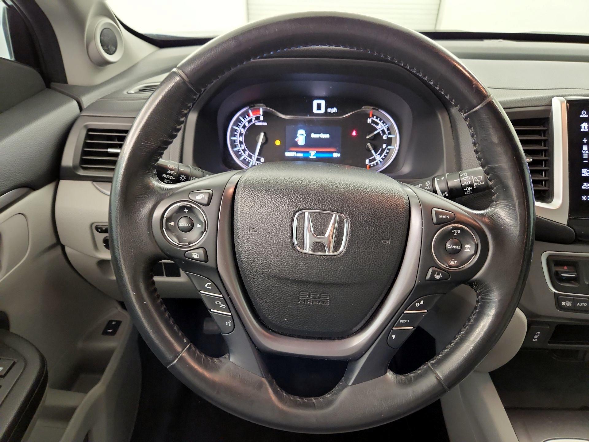 Thumbnail: 2018 Honda Pilot - 10