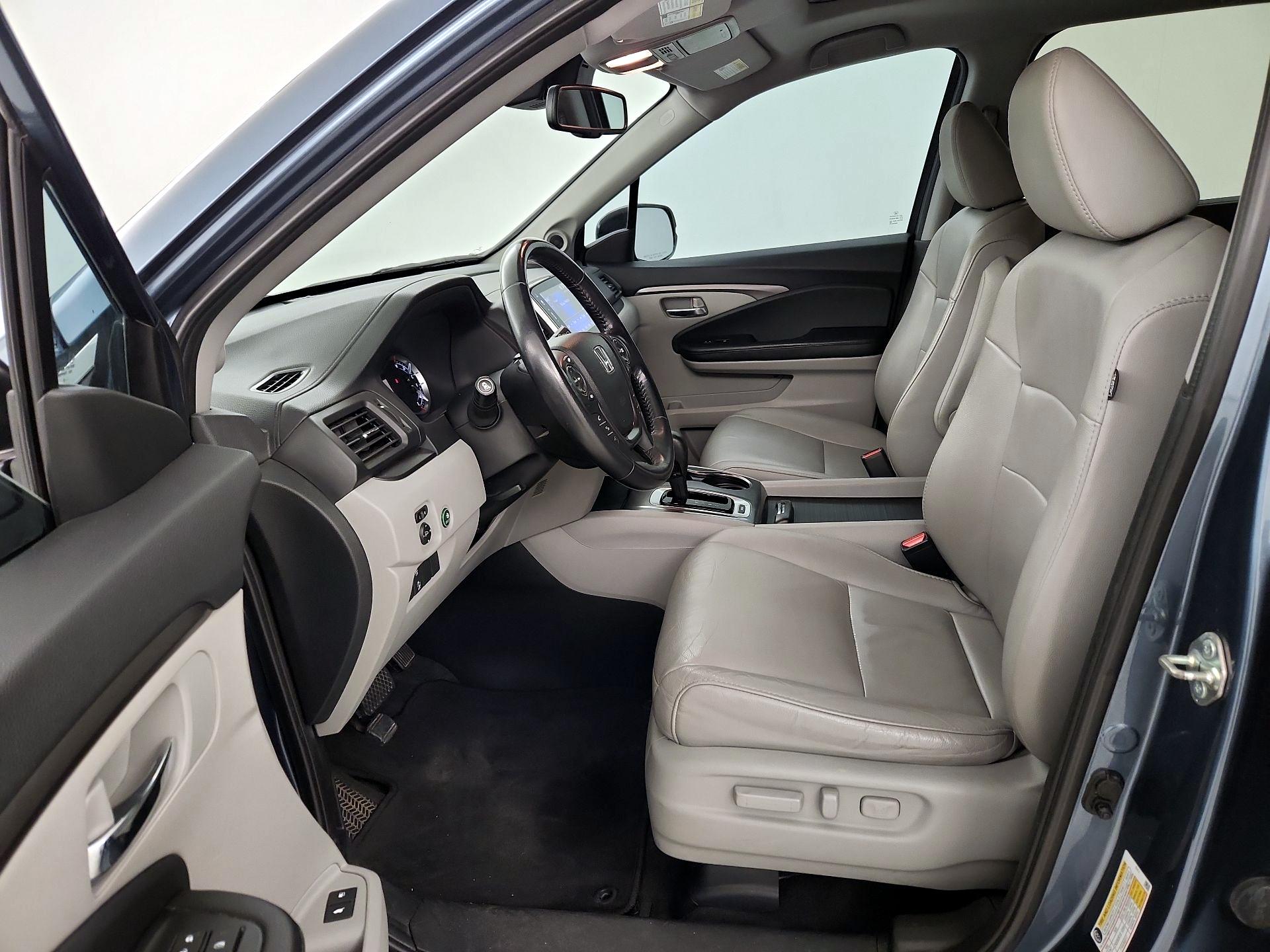 Thumbnail: 2018 Honda Pilot - 11