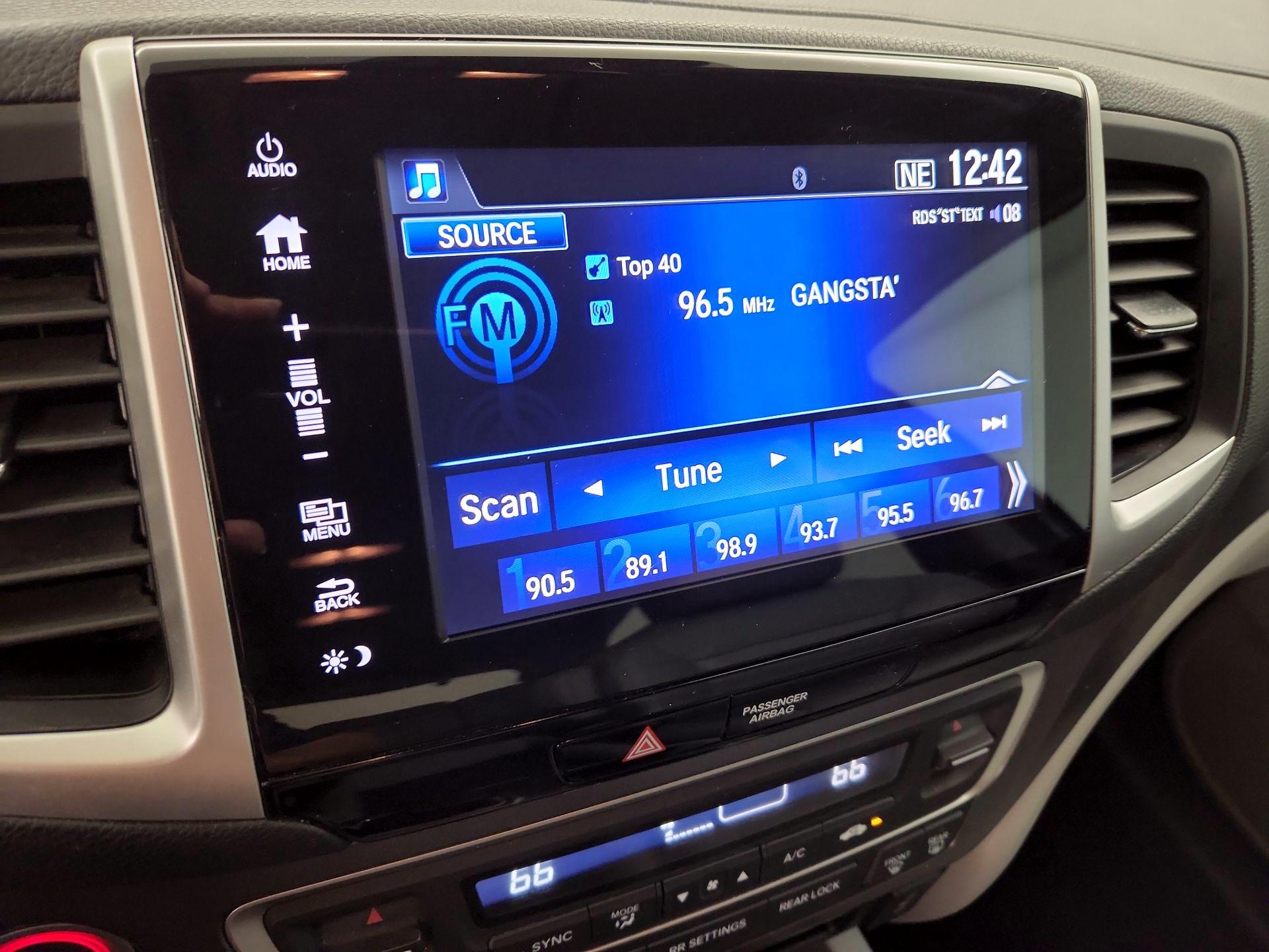 Thumbnail: 2018 Honda Pilot - 15