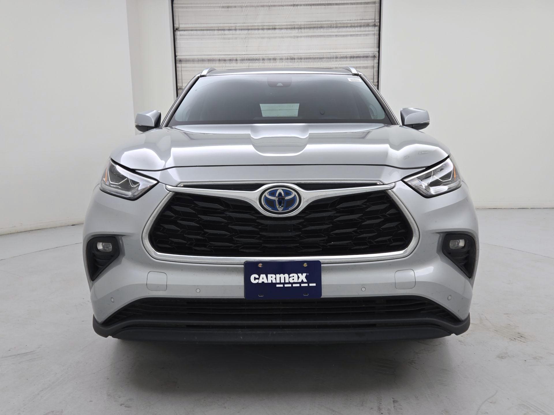 Thumbnail: 2023 Toyota Highlander - 2