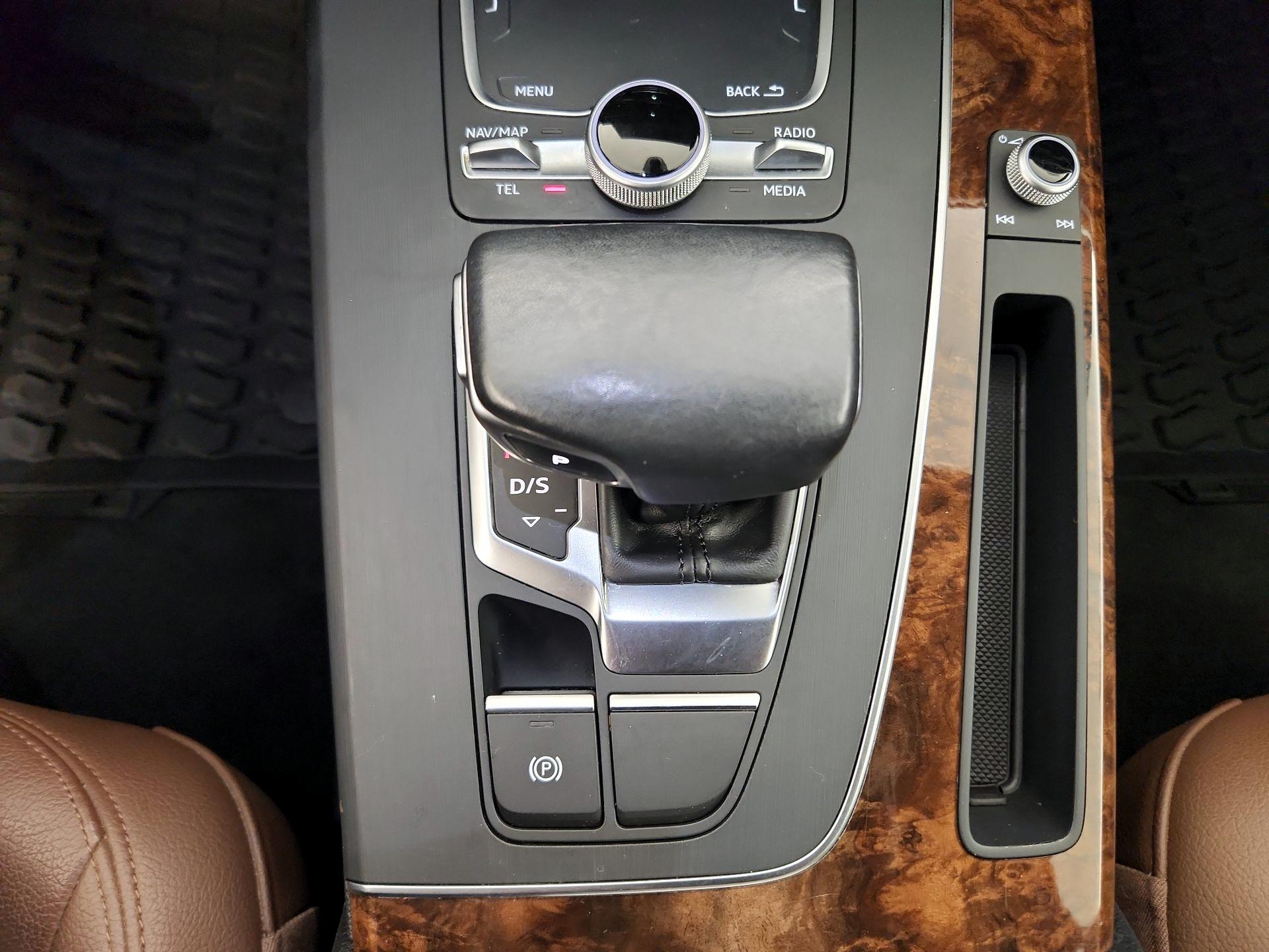 Thumbnail: 2018 Audi Q5 - 18