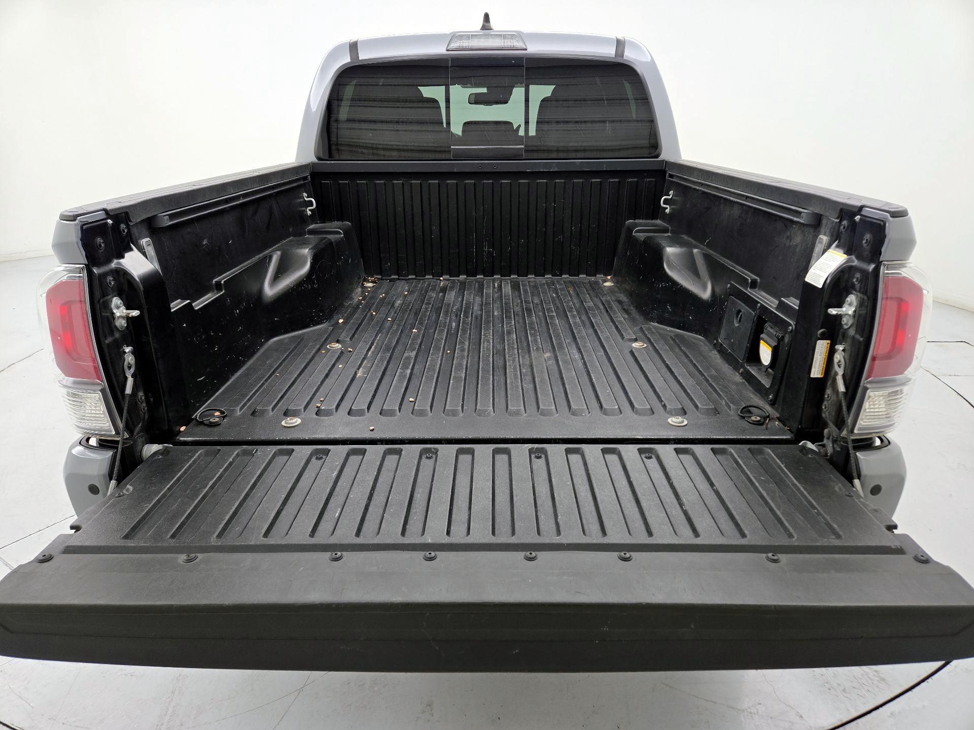 Thumbnail: 2021 Toyota Tacoma - 18