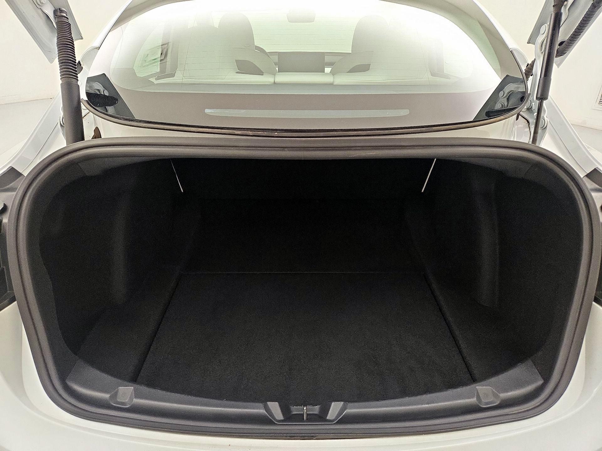 Thumbnail: 2021 Tesla Model 3 - 18