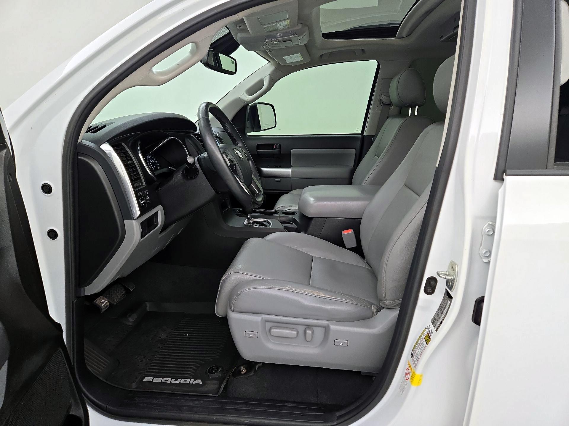 Thumbnail: 2020 Toyota Sequoia - 9