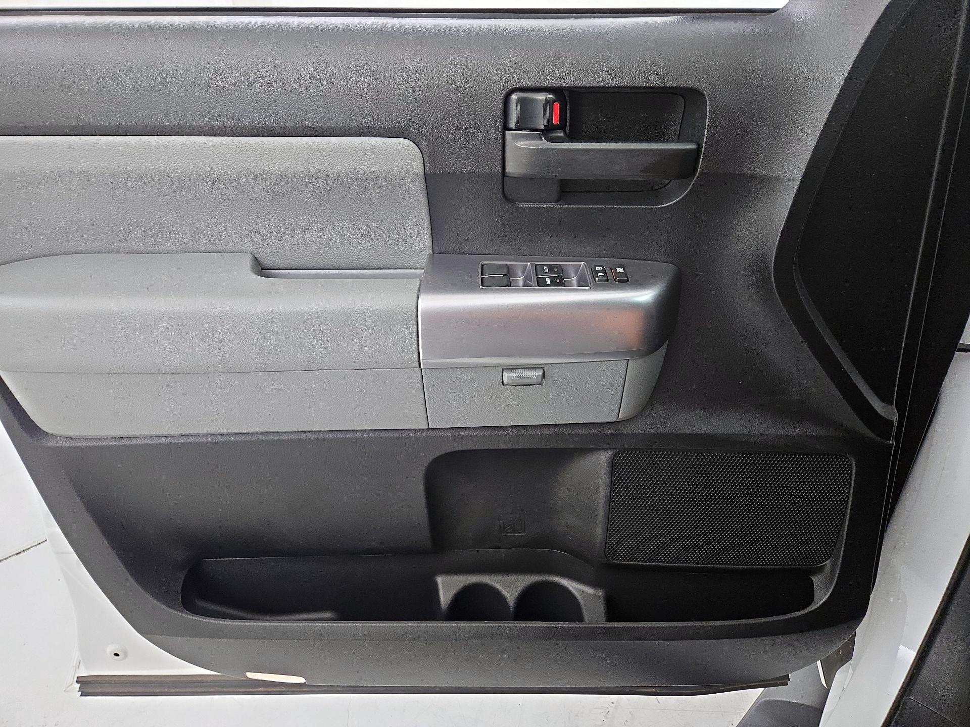 Thumbnail: 2020 Toyota Sequoia - 10