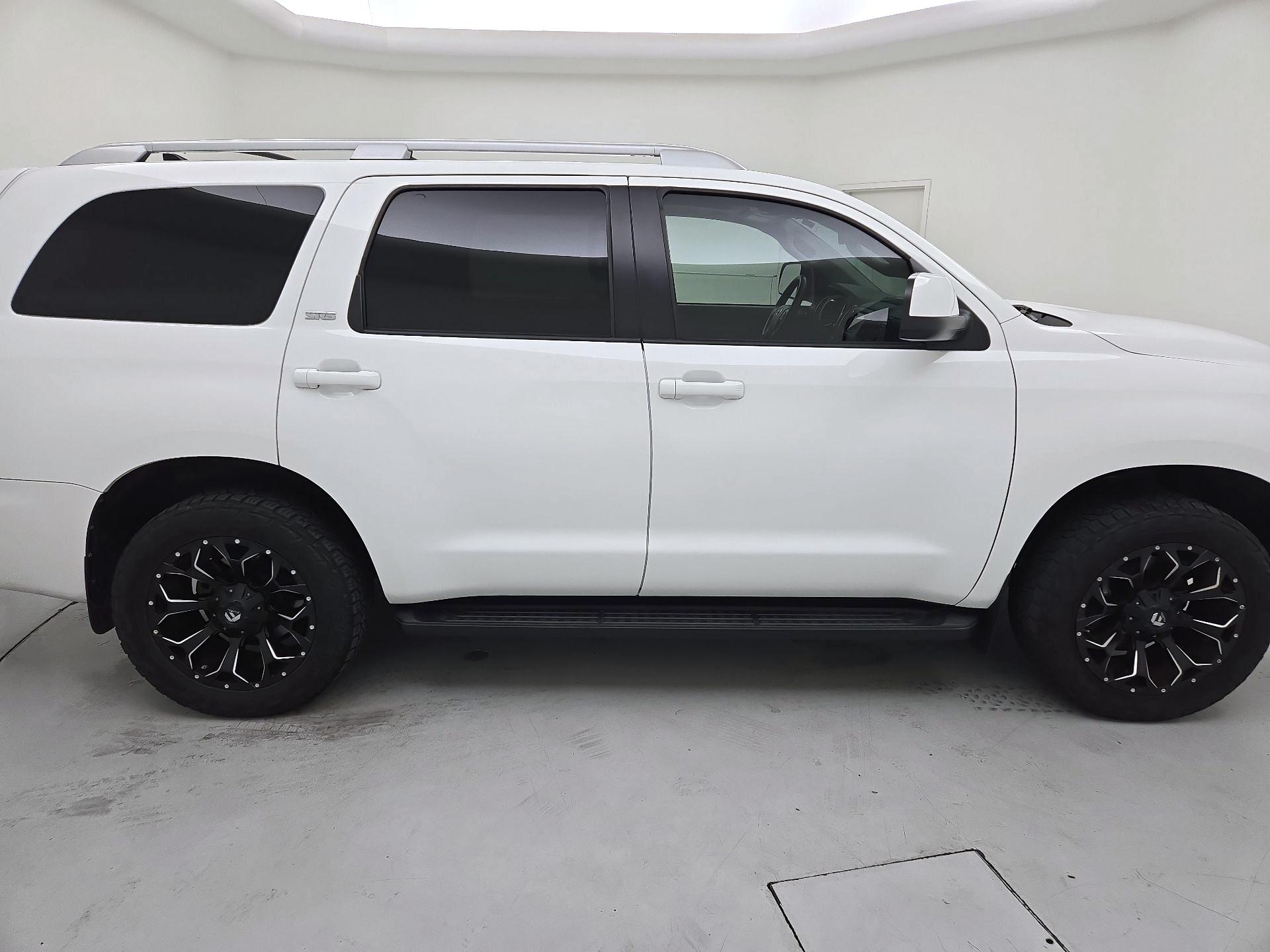 Thumbnail: 2020 Toyota Sequoia - 4