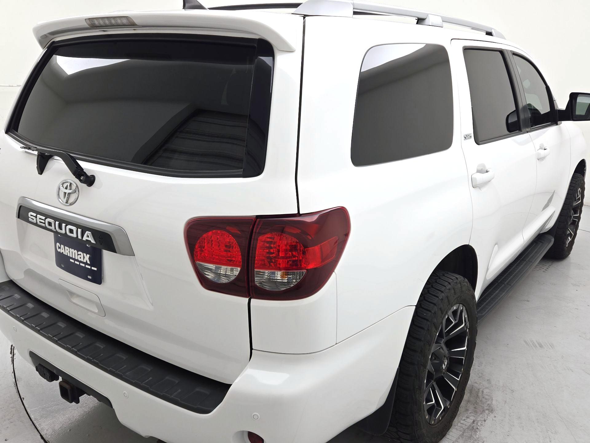 Thumbnail: 2020 Toyota Sequoia - 5