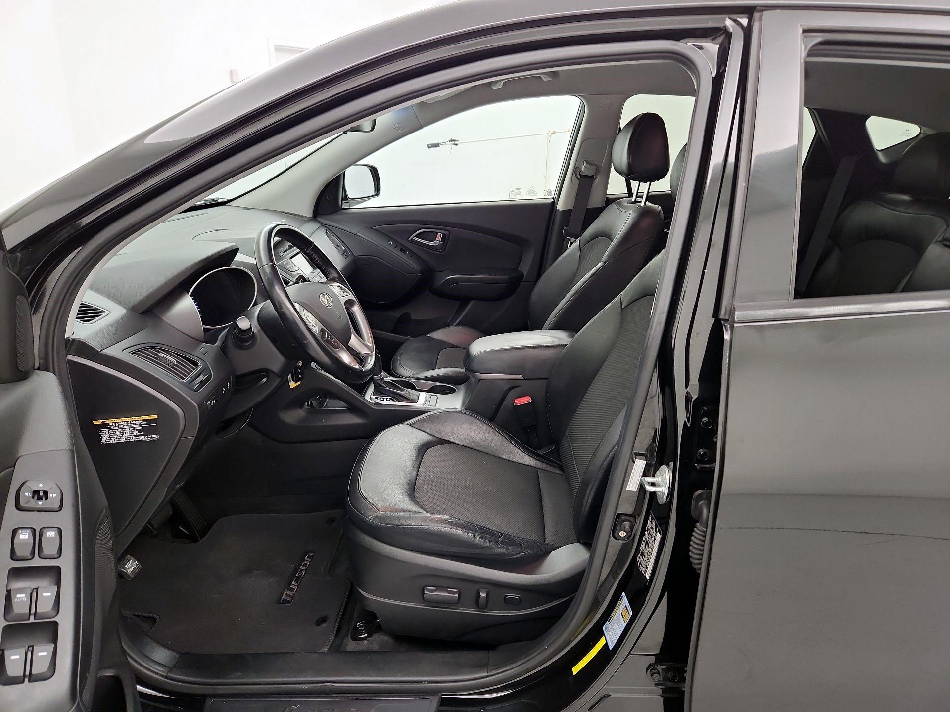 Thumbnail: 2015 Hyundai Tucson - 11