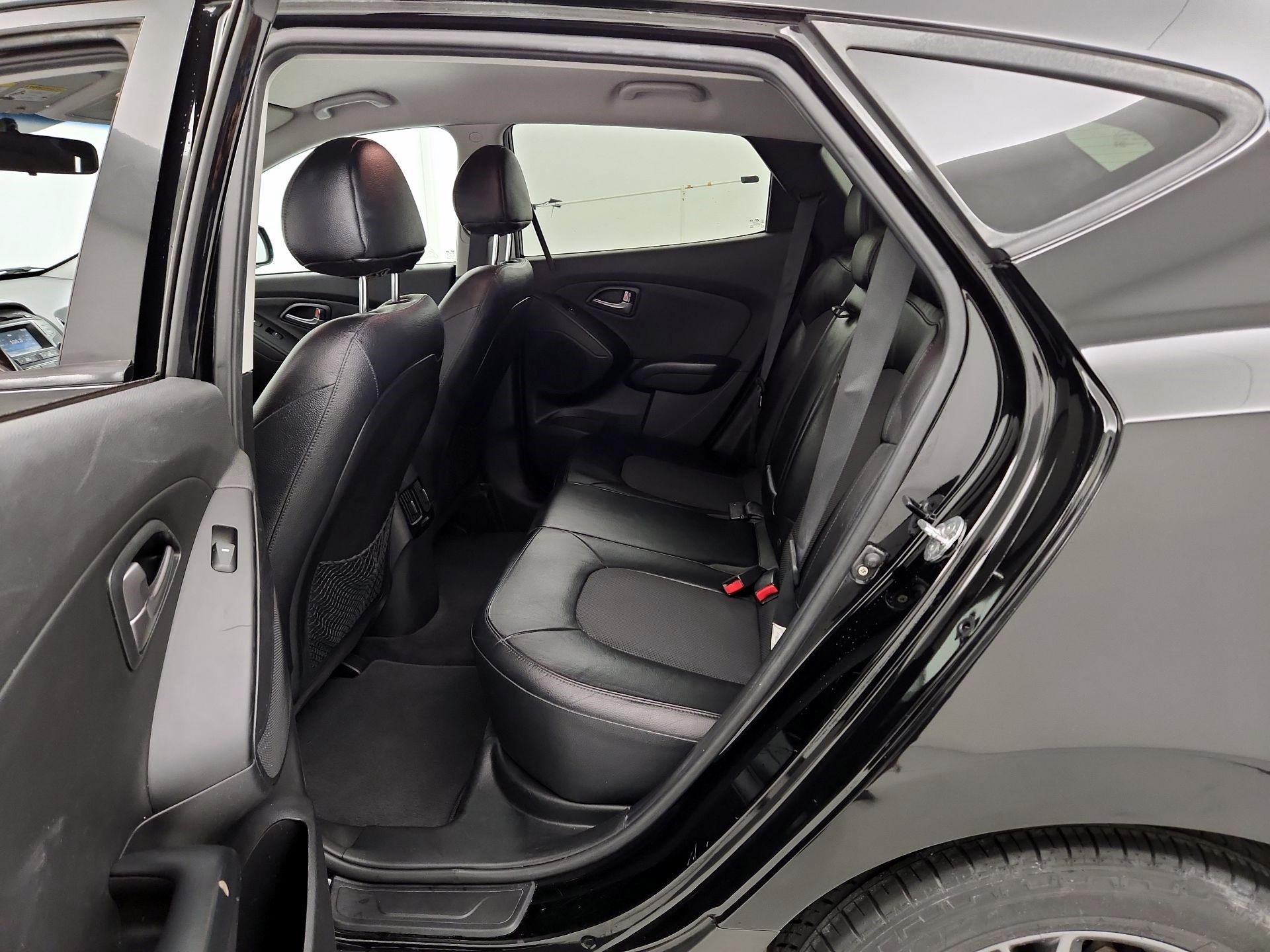 Thumbnail: 2015 Hyundai Tucson - 19