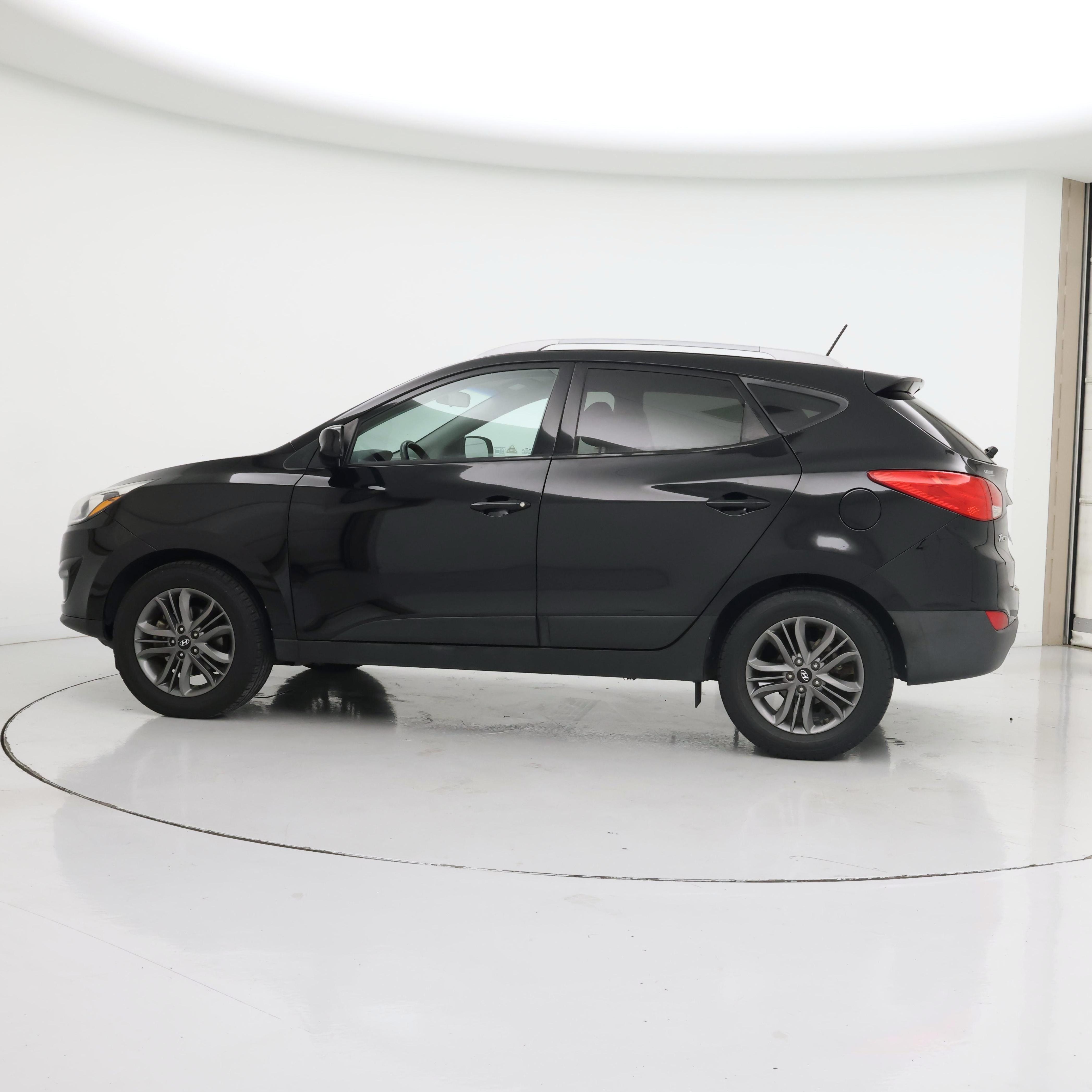 Thumbnail: 2015 Hyundai Tucson - 3