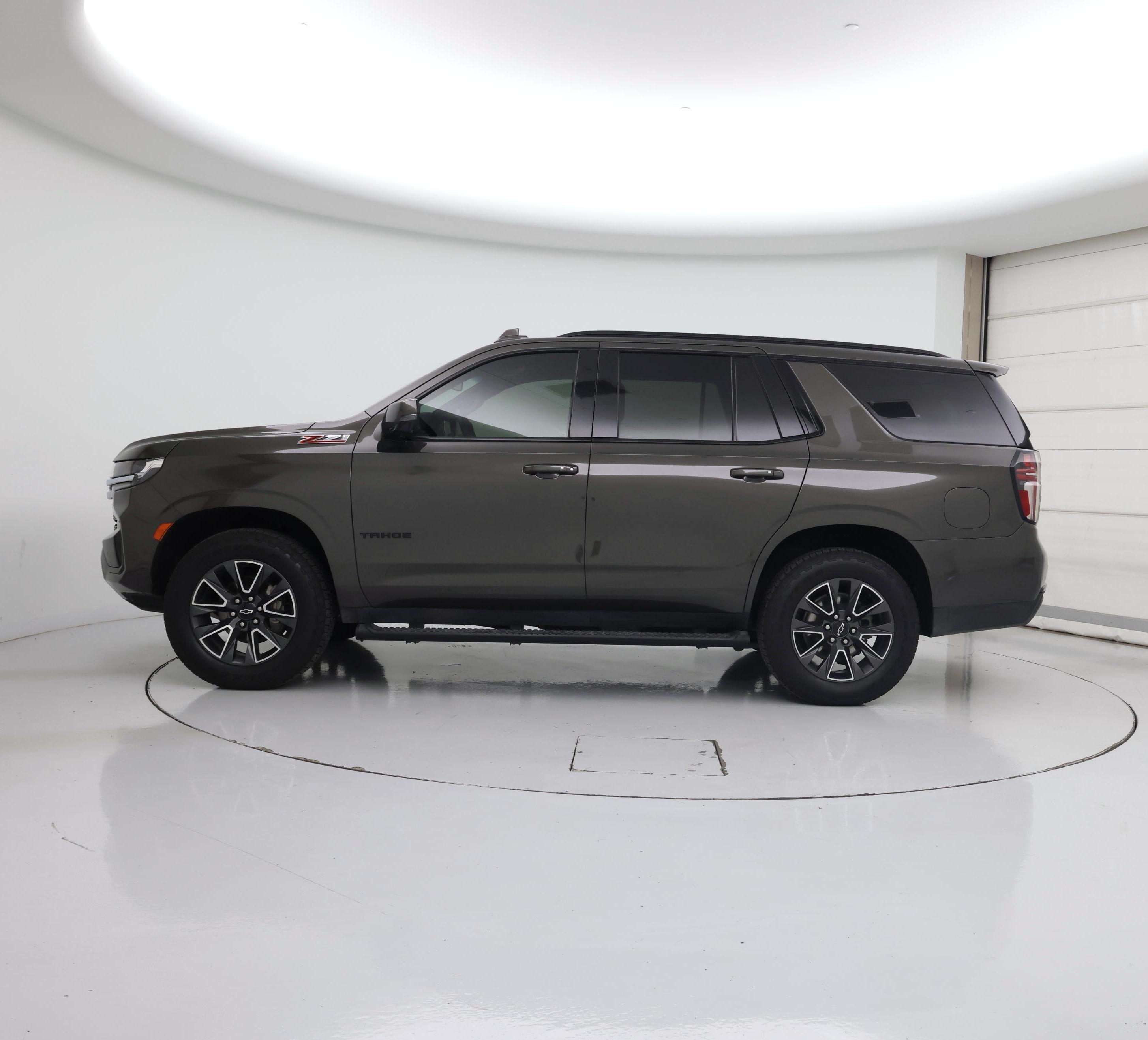 Thumbnail: 2021 Chevrolet Tahoe - 3