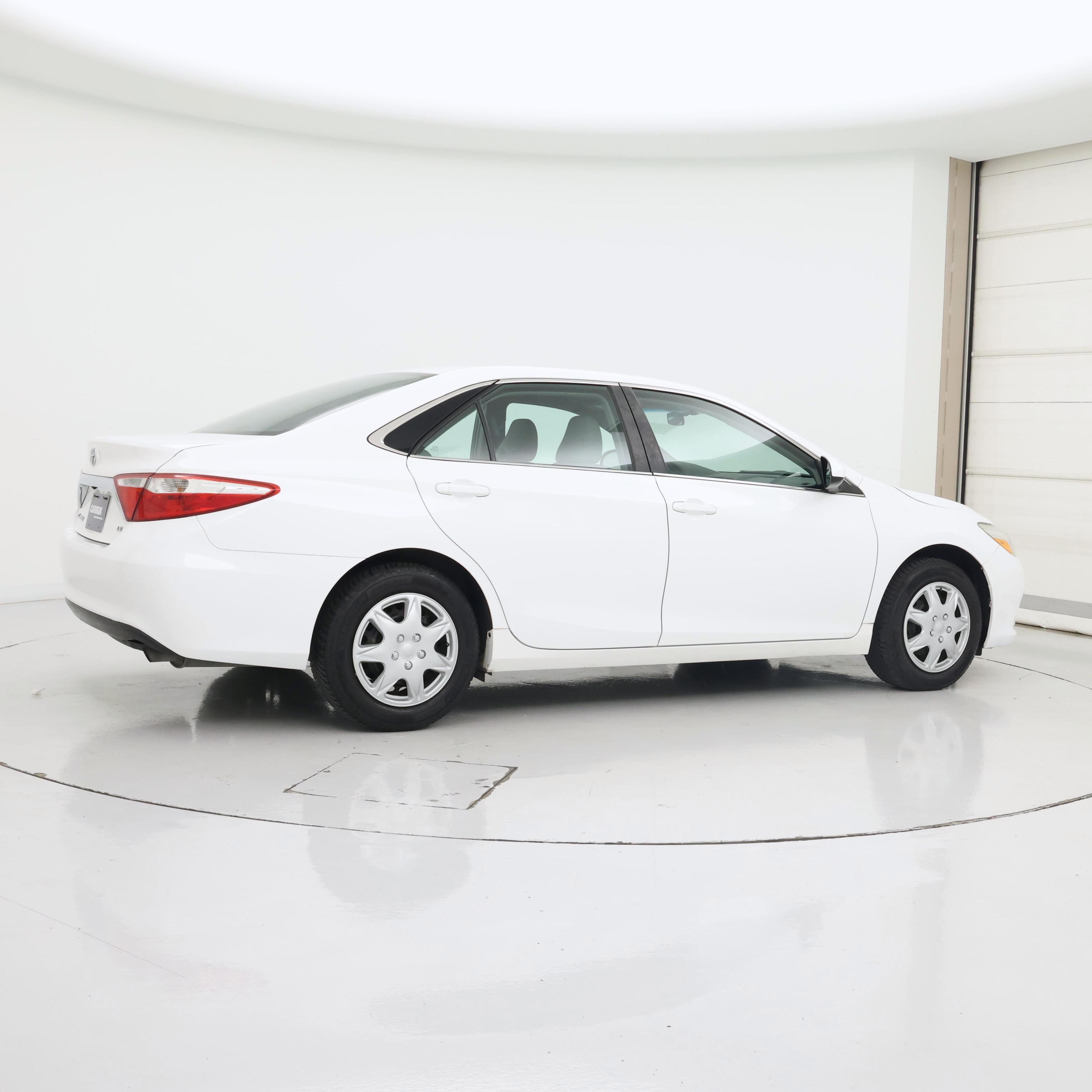 Thumbnail: 2017 Toyota Camry - 8