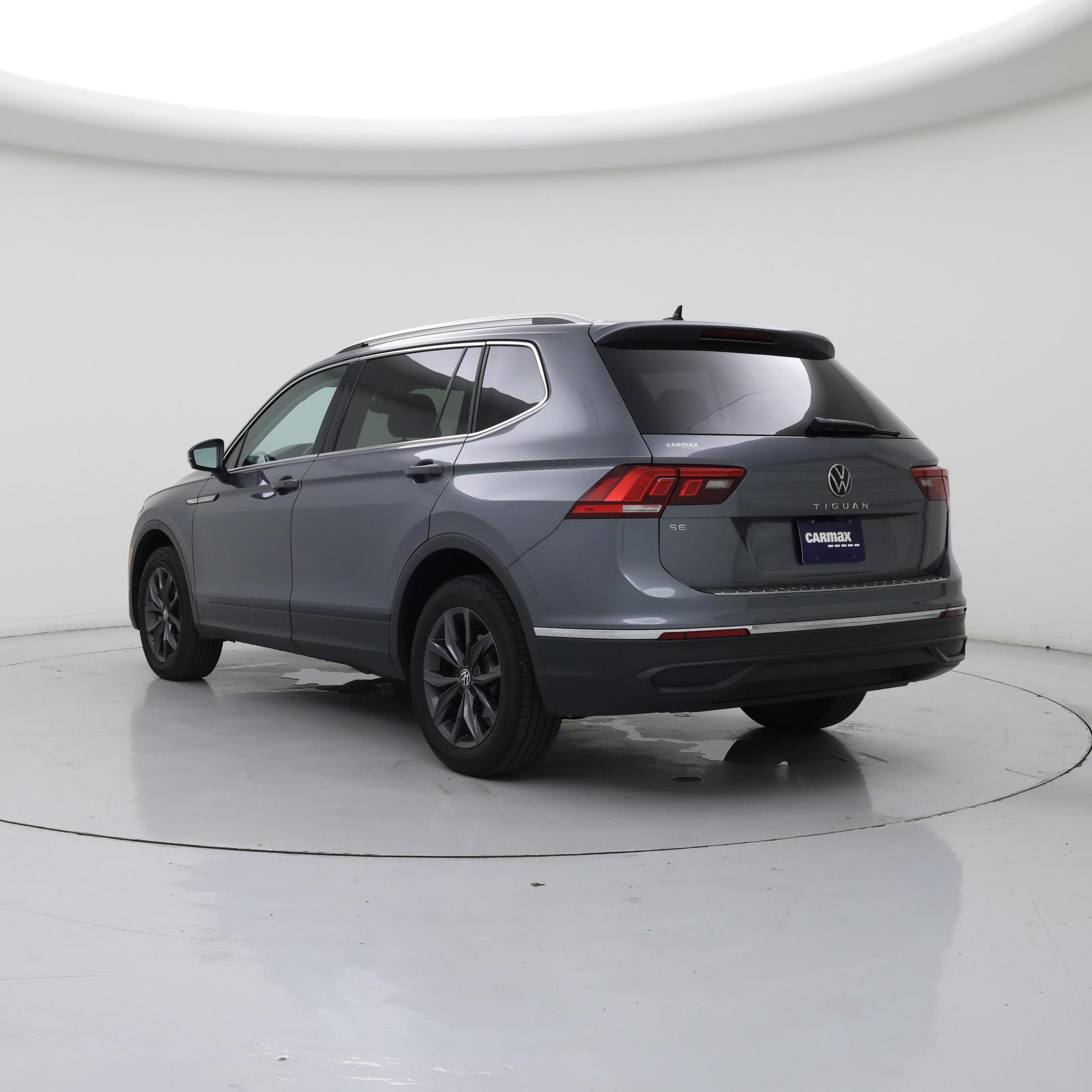 Thumbnail: 2023 Volkswagen Tiguan - 2