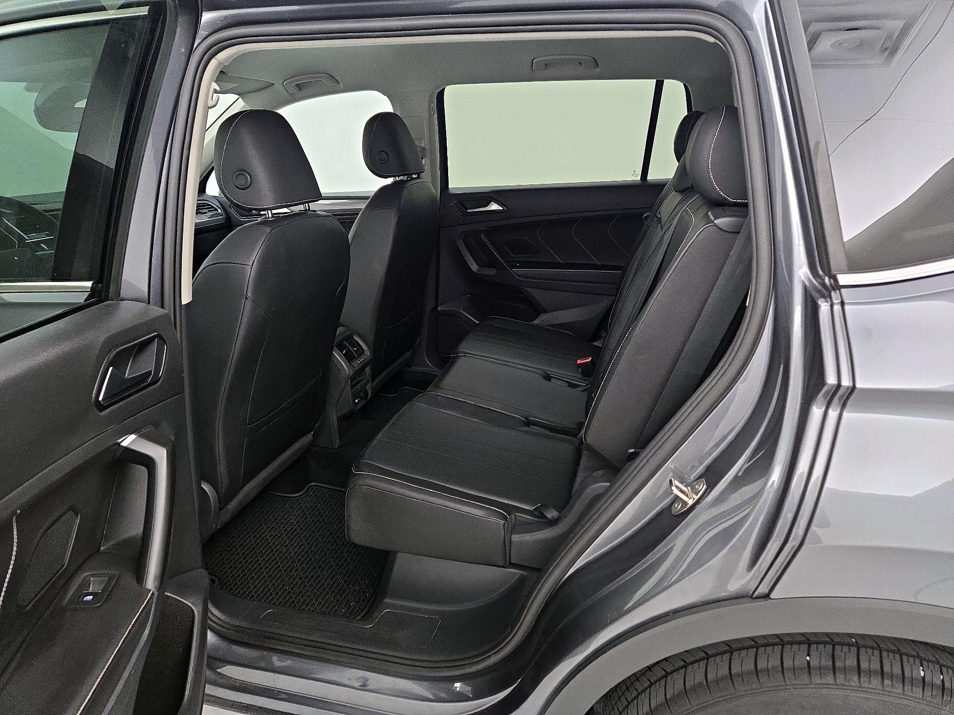 Thumbnail: 2023 Volkswagen Tiguan - 19