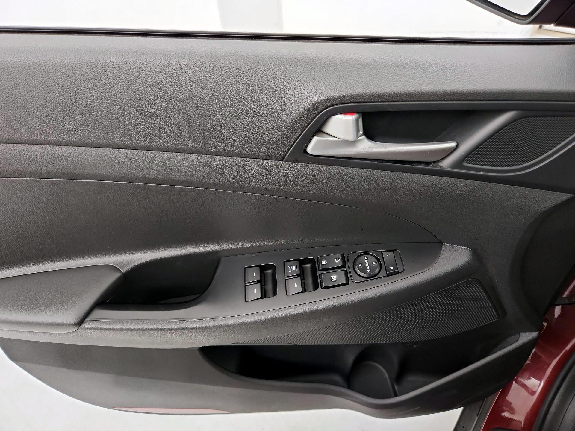 Thumbnail: 2019 Hyundai Tucson - 12