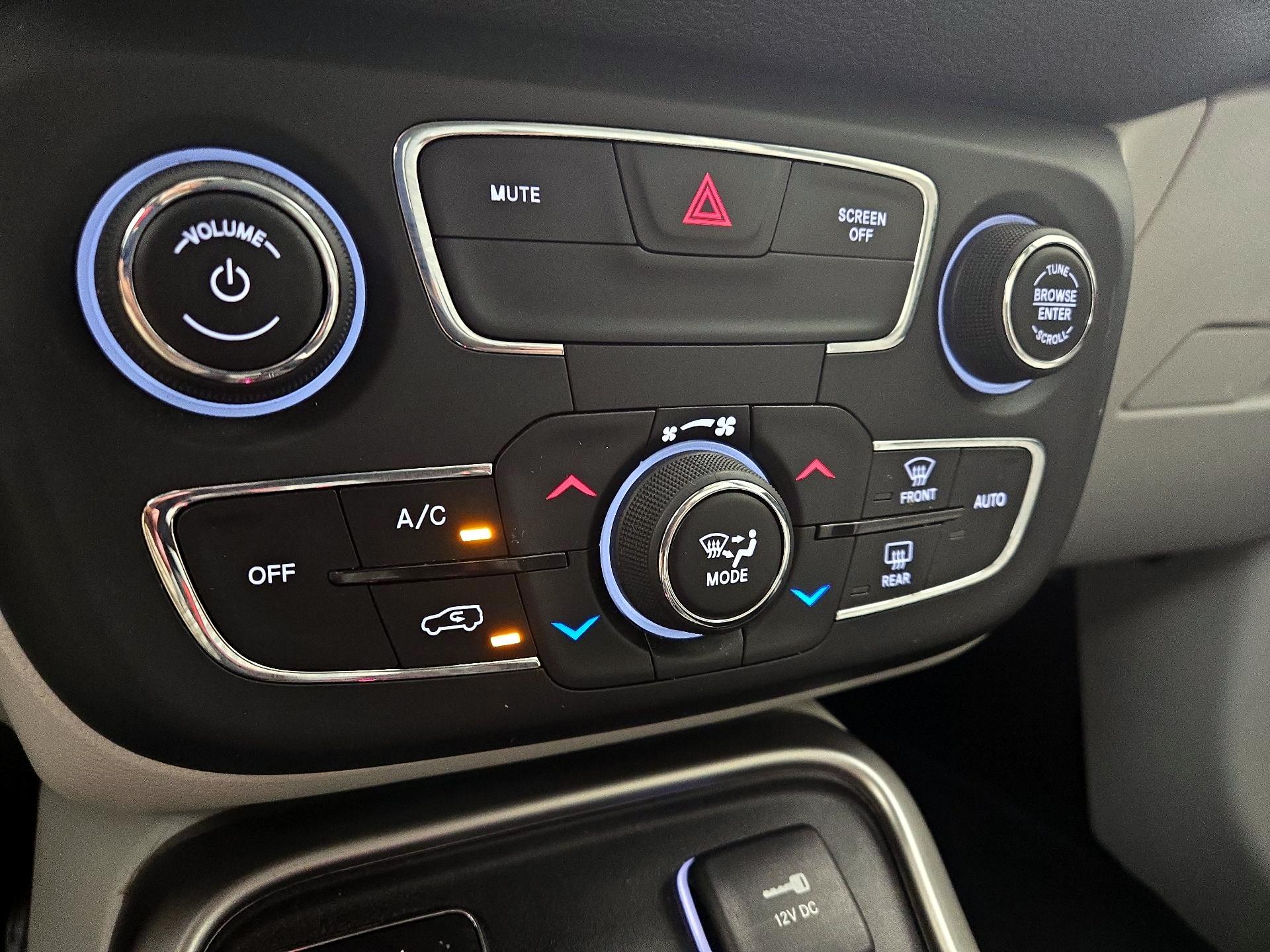 Thumbnail: 2020 Jeep Compass - 14