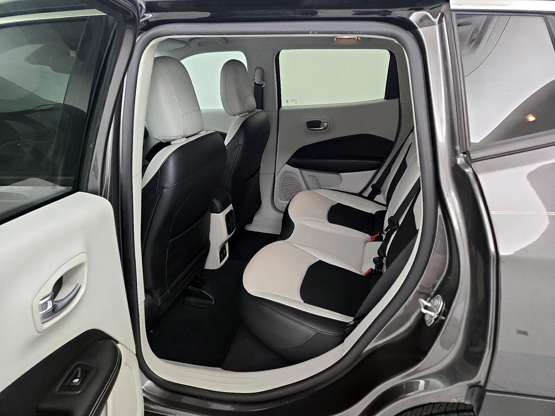 Thumbnail: 2020 Jeep Compass - 17