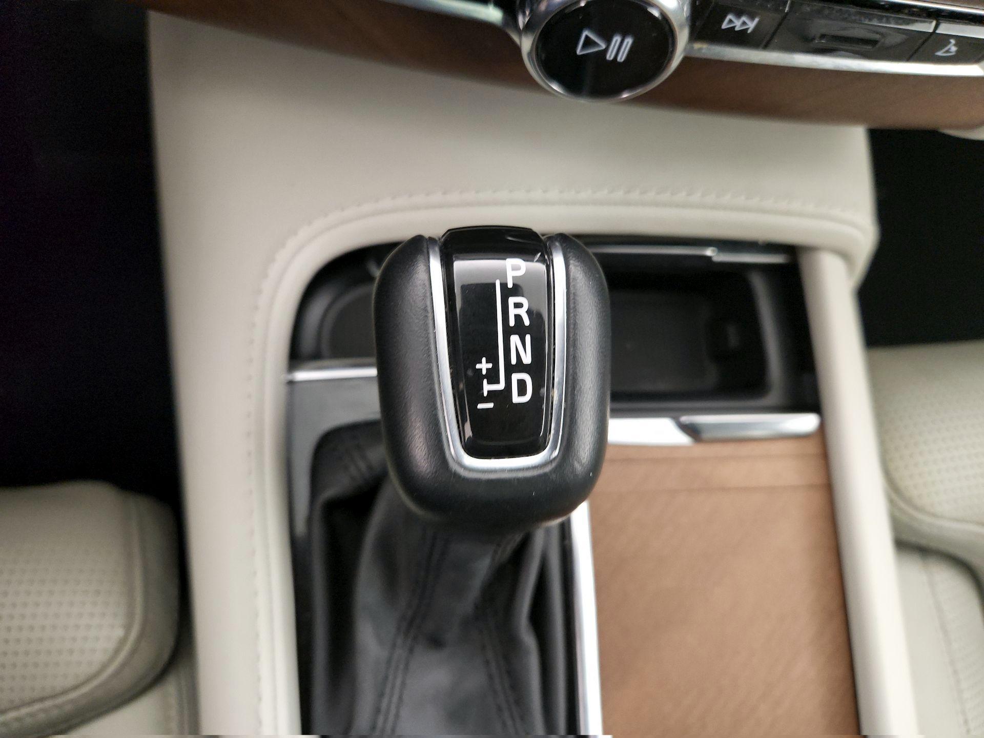 Thumbnail: 2017 Volvo XC90 - 18