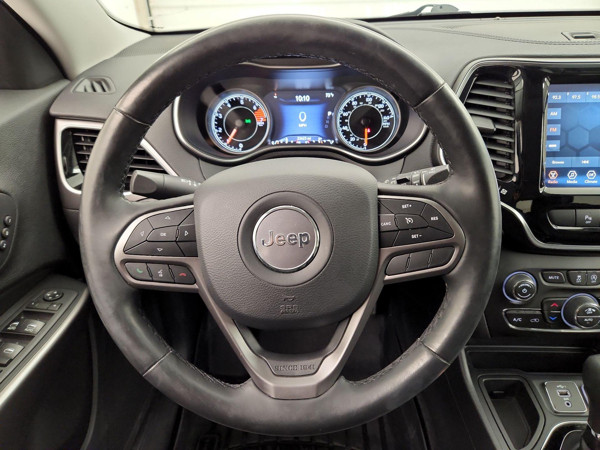 Thumbnail: 2019 Jeep Cherokee - 10
