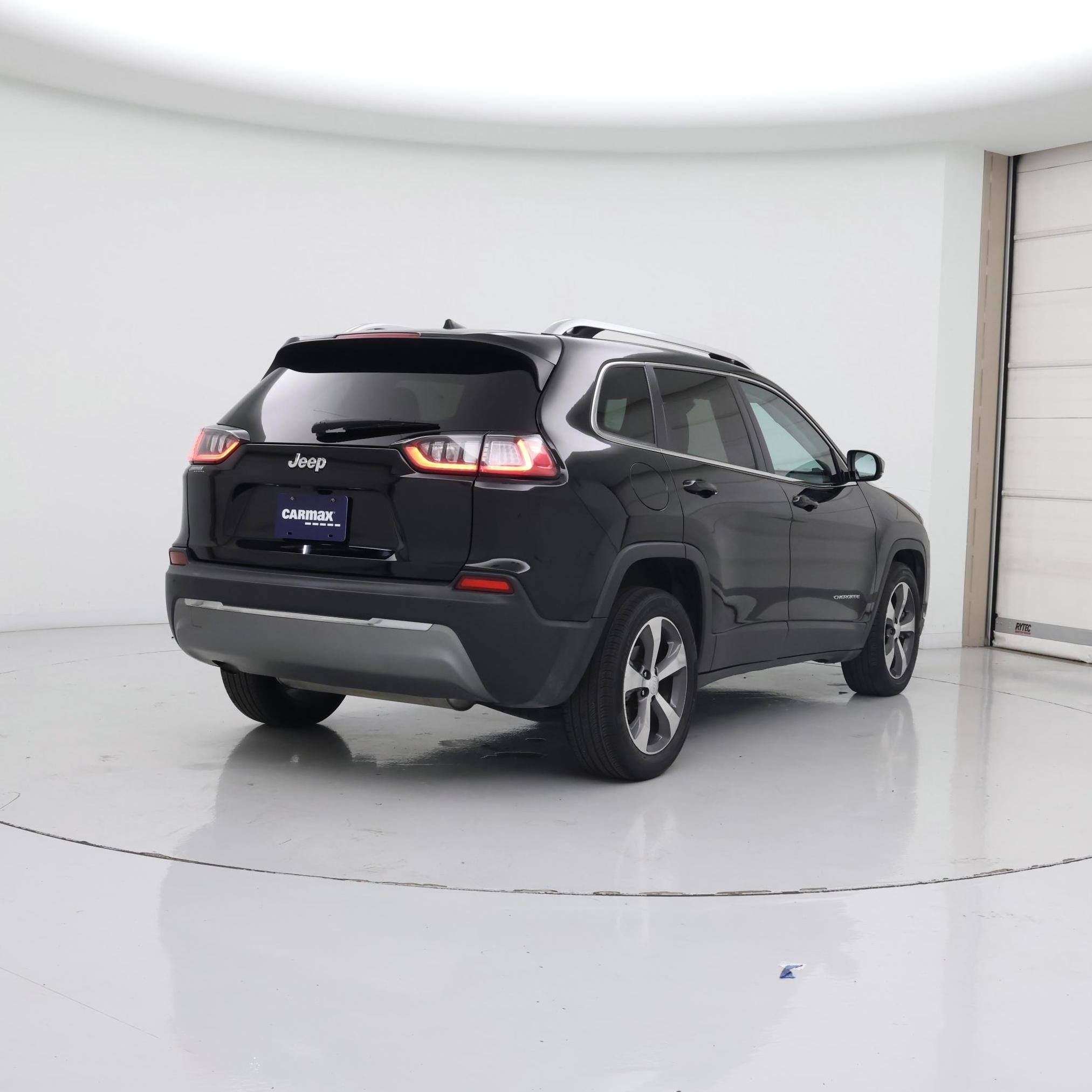 Thumbnail: 2019 Jeep Cherokee - 8