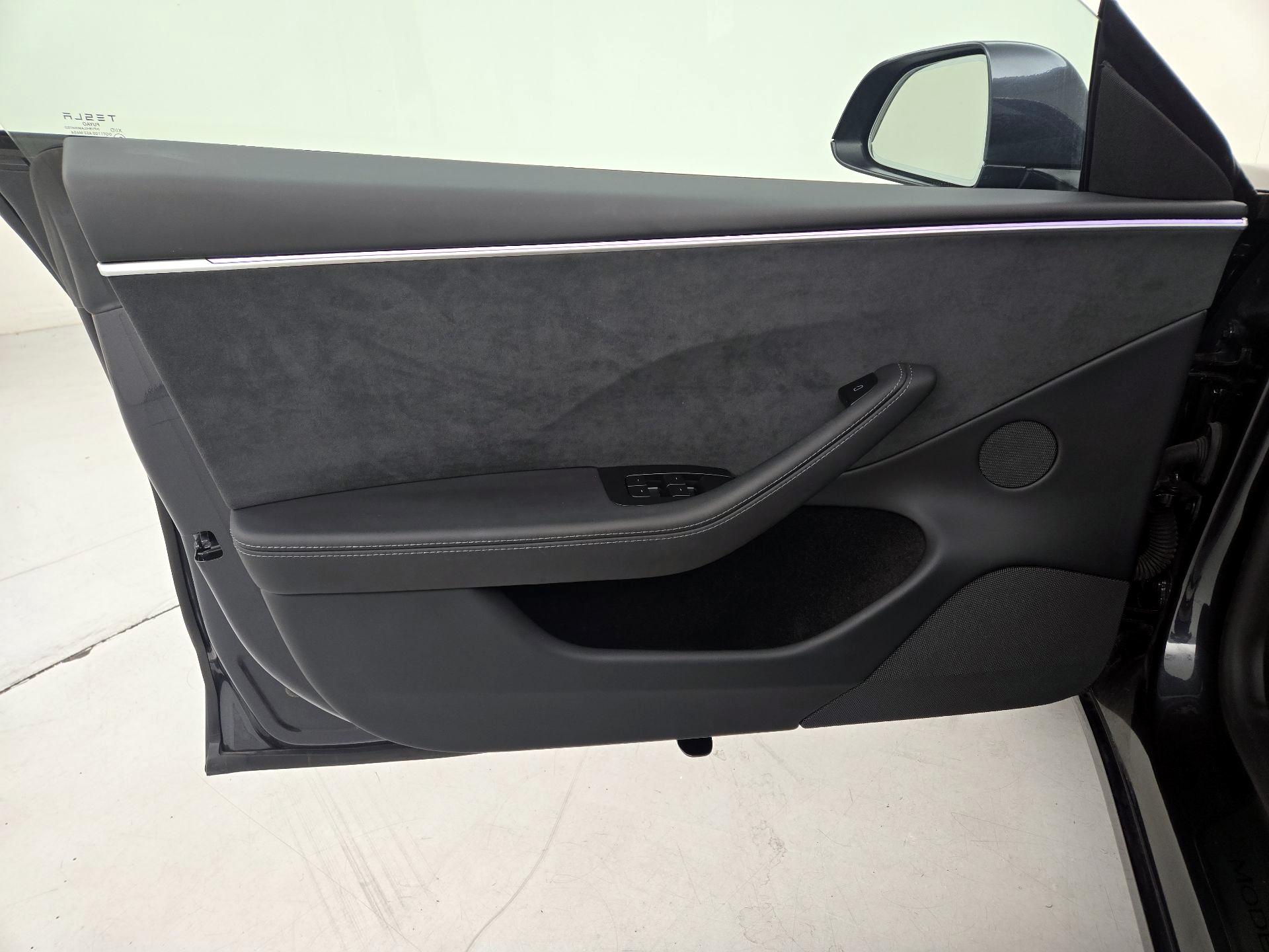Thumbnail: 2024 Tesla Model 3 - 10