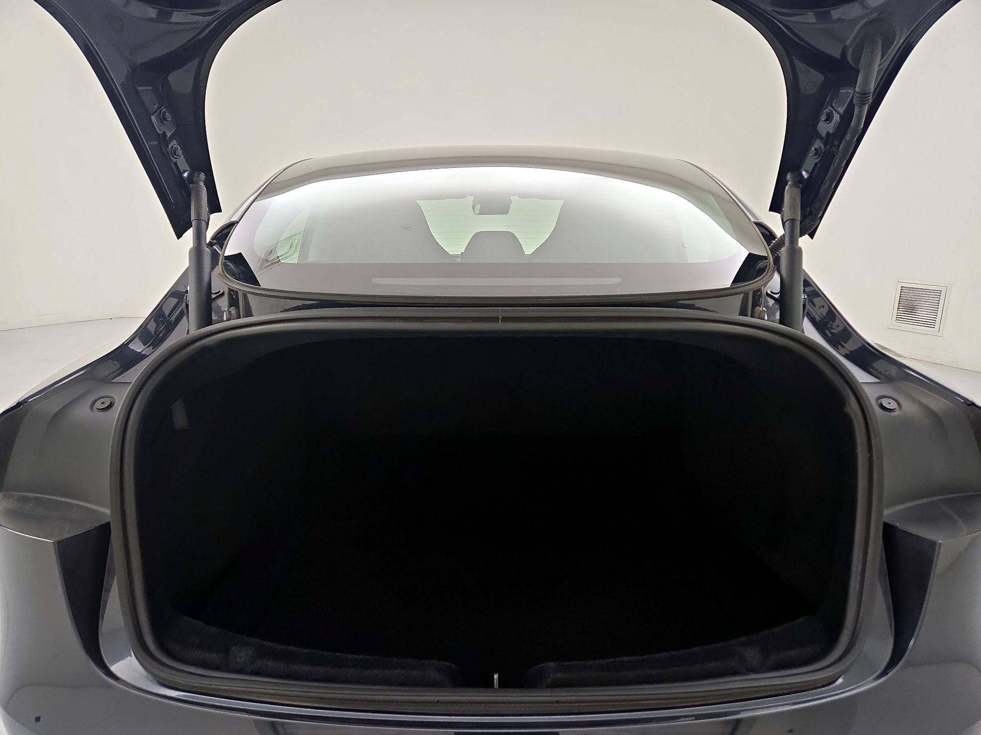 Thumbnail: 2024 Tesla Model 3 - 19