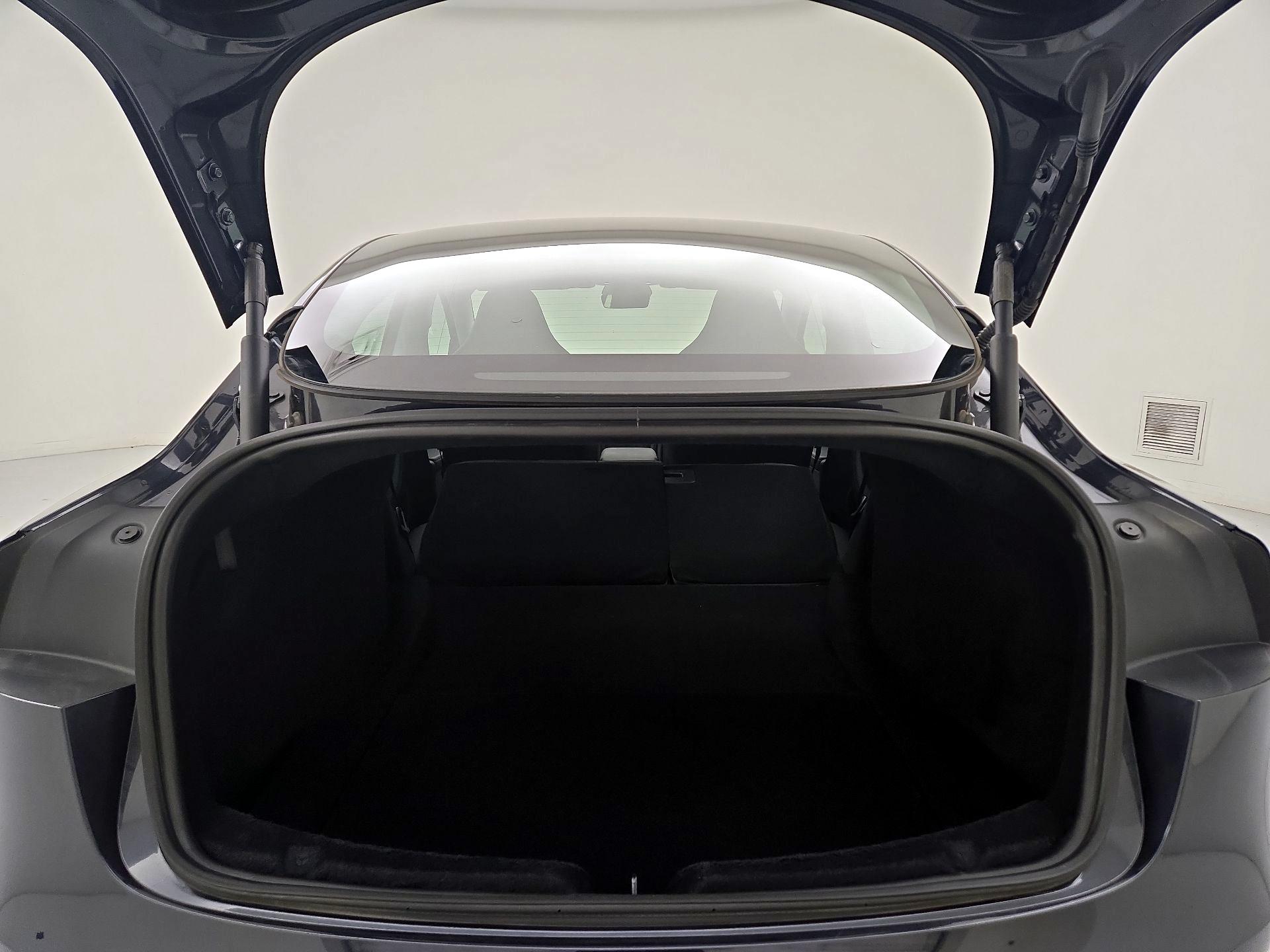 Thumbnail: 2024 Tesla Model 3 - 20