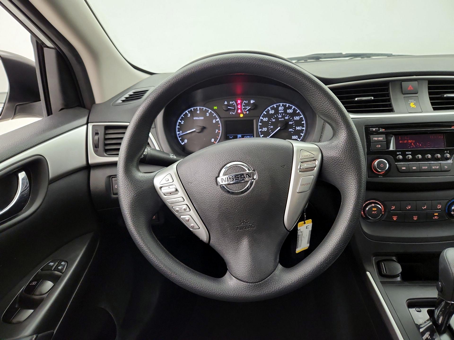 Thumbnail: 2017 Nissan Sentra - 10