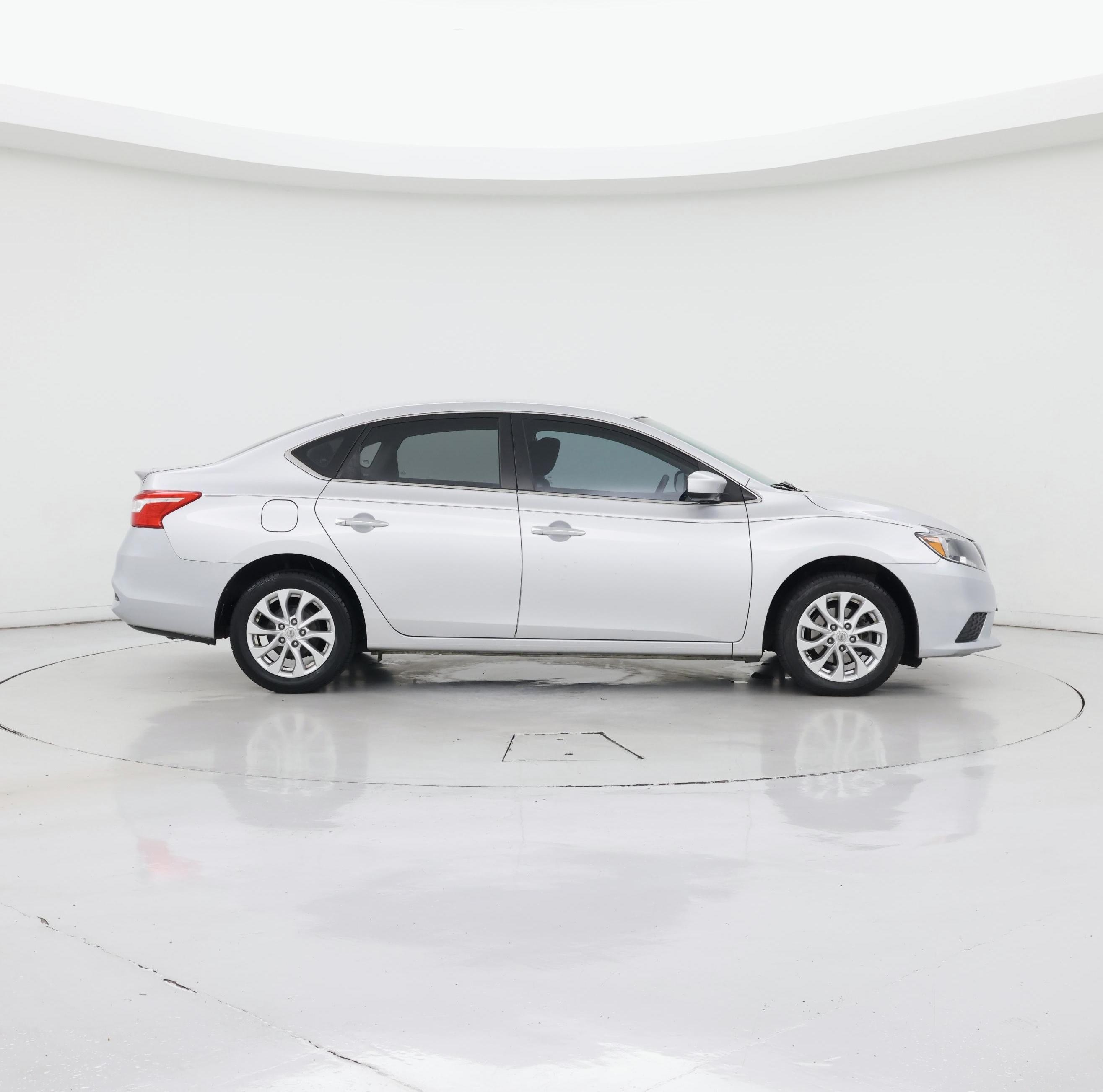 Thumbnail: 2017 Nissan Sentra - 7