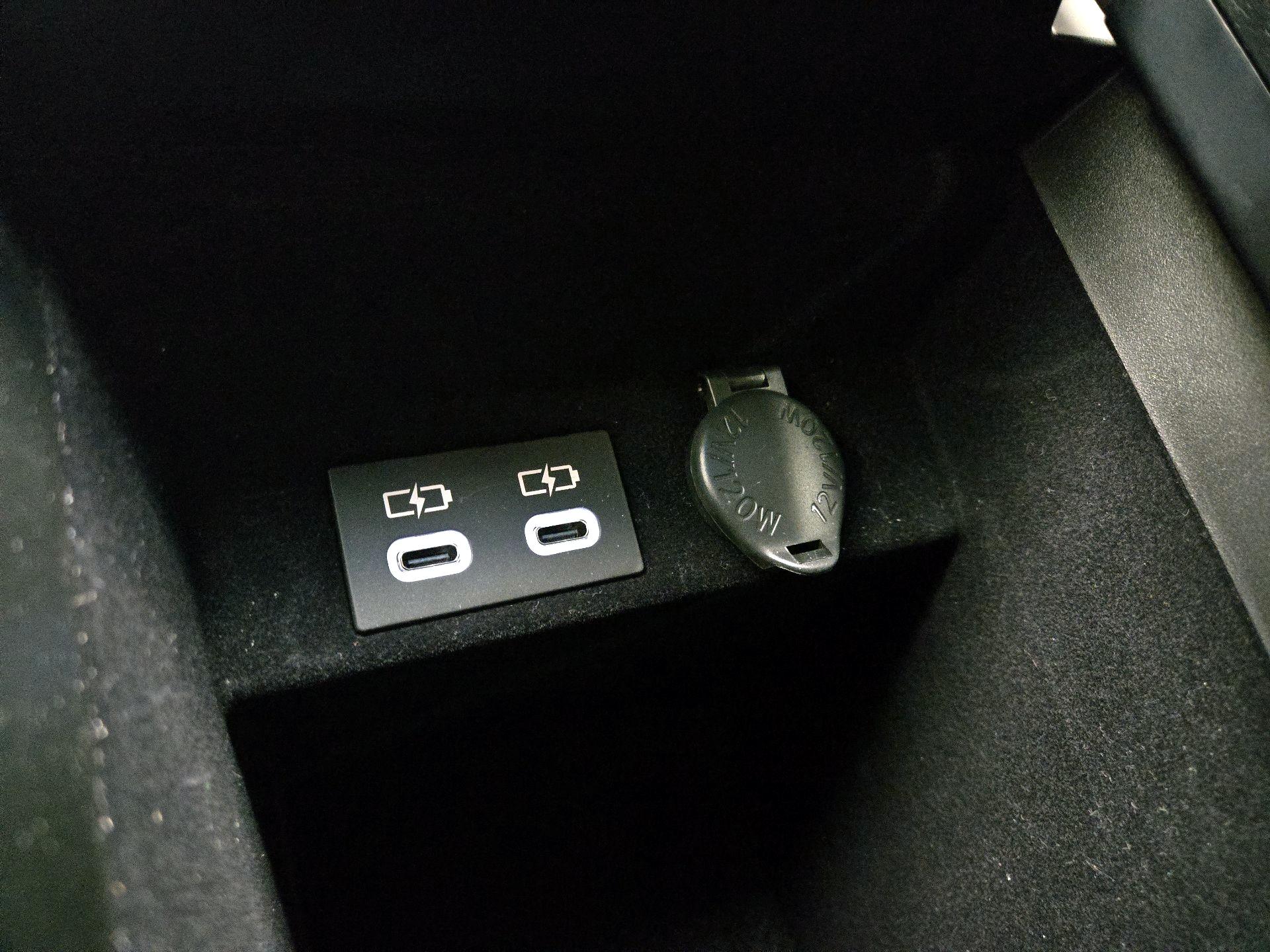 Thumbnail: 2023 Lexus ES - 17