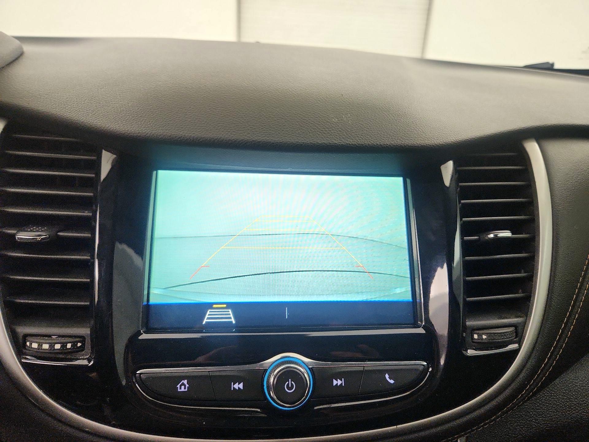 Thumbnail: 2019 Chevrolet Trax - 14